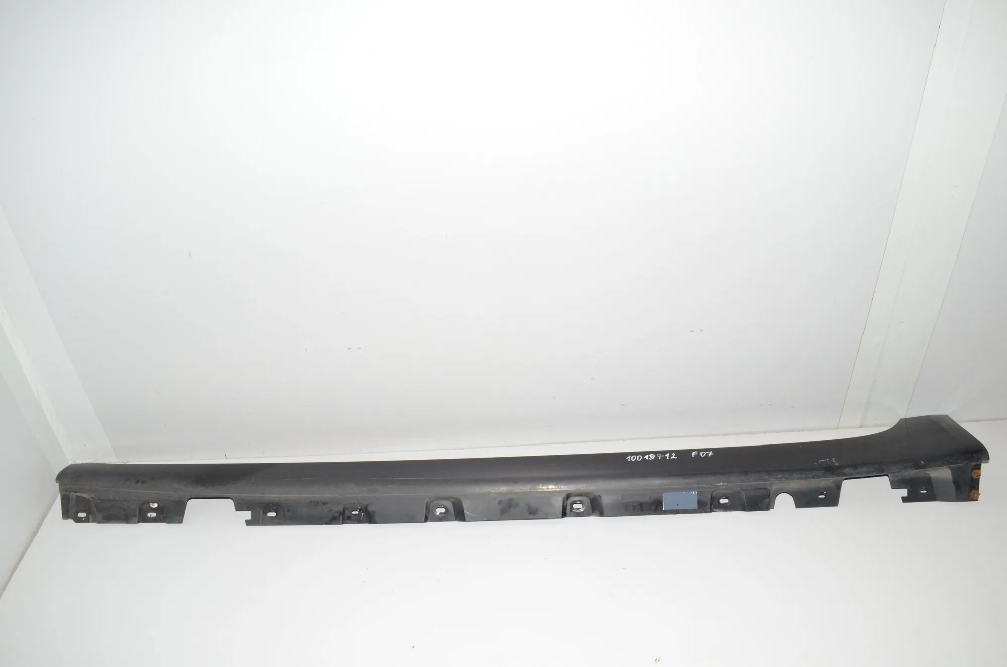 Left Side Plastic Sideskirt Cover – OEM 7201251 · BMW 5 Gran Turismo (F07) 530 d 2010 – 2