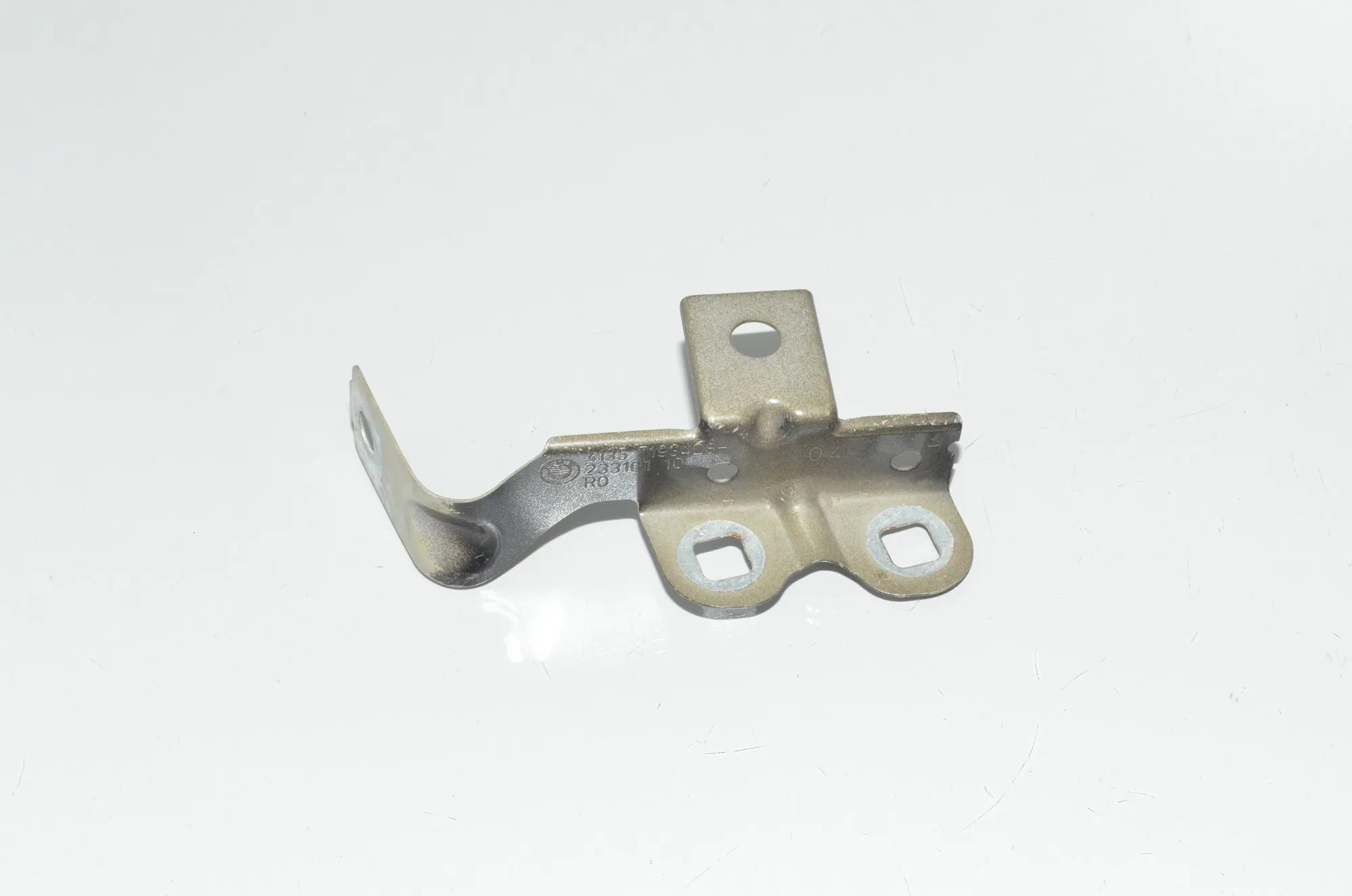 Front Right Fender Holder – OEM 7193428 · BMW 5 Gran Turismo (F07) BMW 5 Gran Turismo (F07) 550 i xDrive 2011