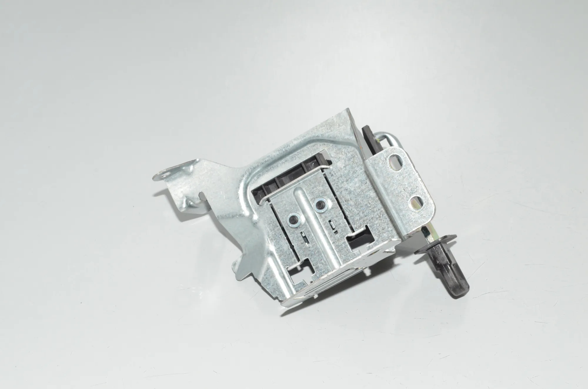 Bracket – OEM 9904006937 · BMW 3 Touring (F31) BMW 3 Touring (F31) 316 d 2013 – 3