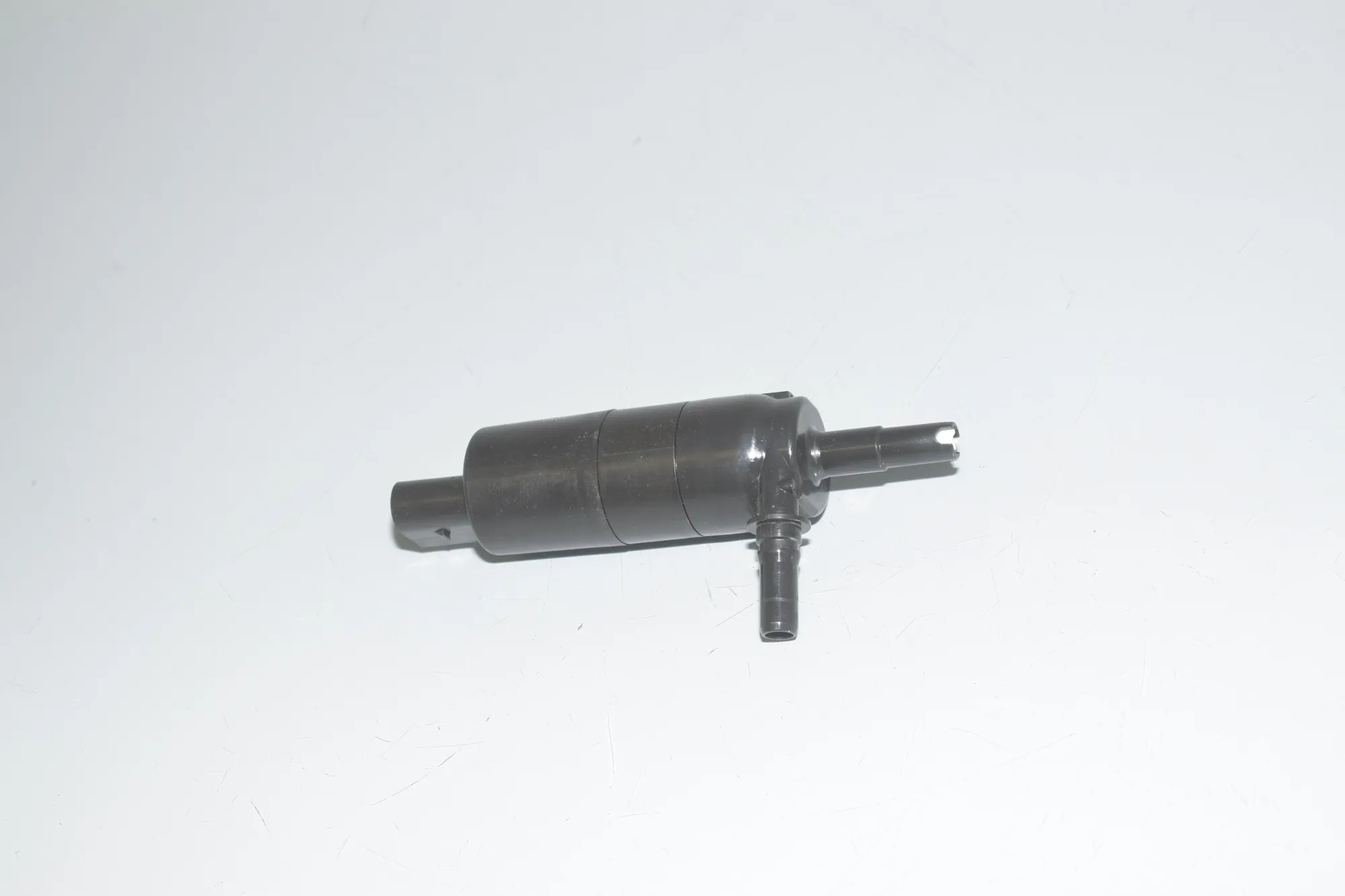 Headlight Washer Motor – OEM 7217792 · BMW 2 Coupe (F22, F87) 220 i 2014 – 4