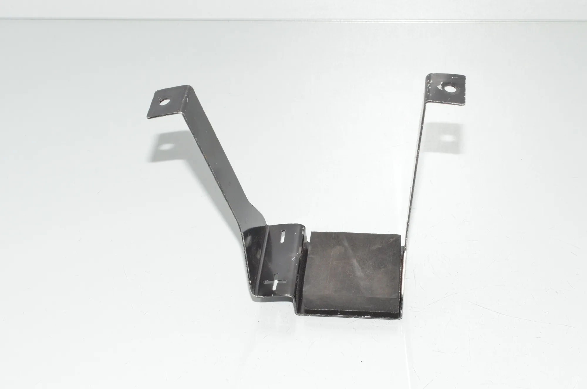 Battery Holder – OEM 61217604358 · BMW 6 Gran Coupe (F06) BMW 6 Gran Coupe (F06) 640 d 2011 – 4