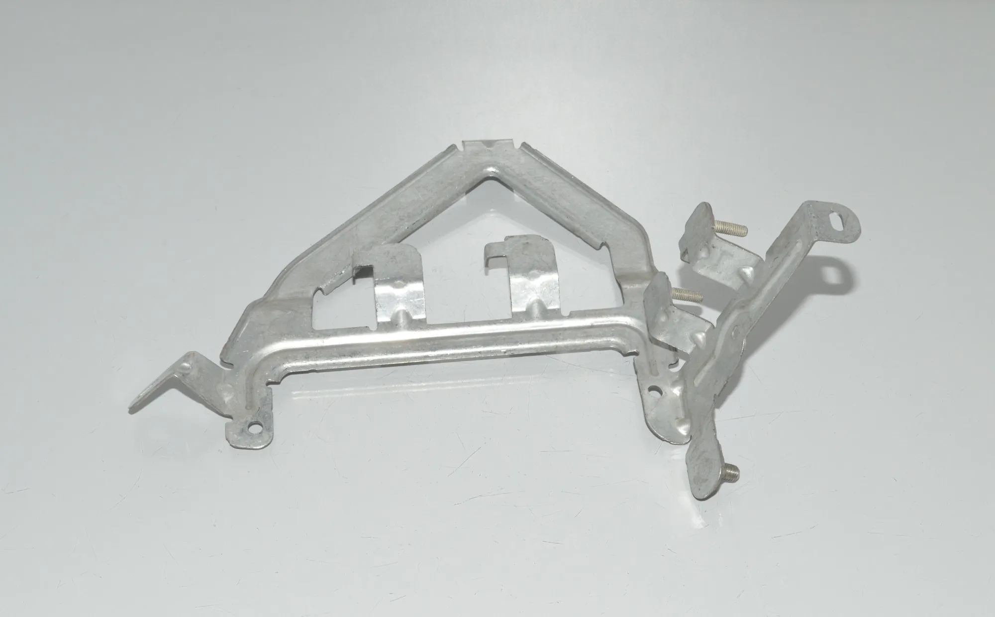 Bracket – OEM 9281982 · BMW i3 (I01) BMW i3 (I01) Electric 2018 – 4