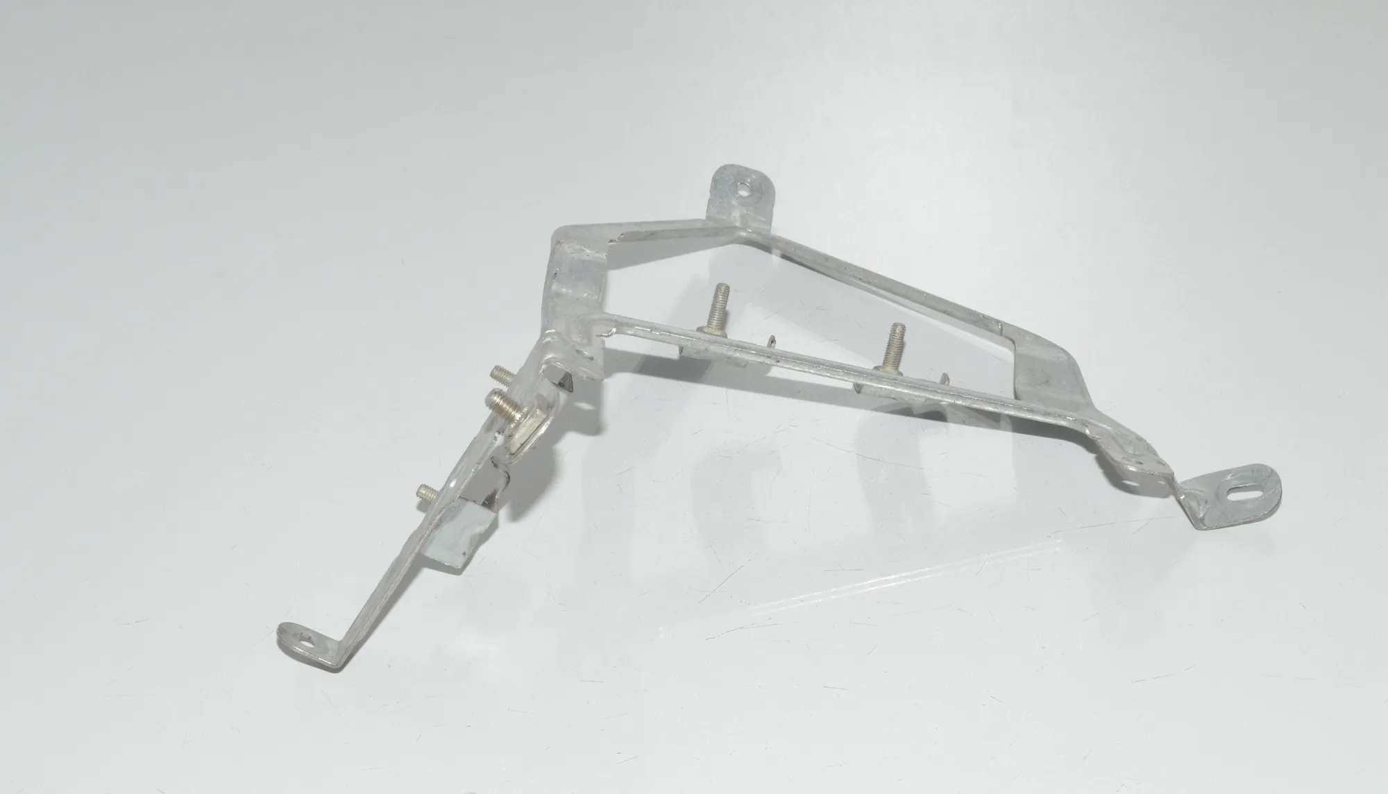 Bracket – OEM 9281982 · BMW i3 (I01) BMW i3 (I01) Electric 2018 – 2