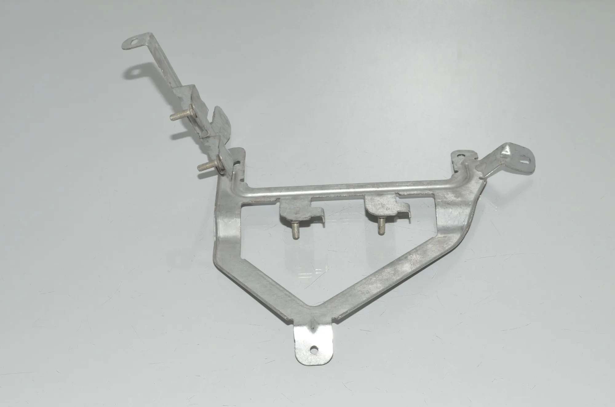 Bracket – OEM 9281982 · BMW i3 (I01) BMW i3 (I01) Electric 2018 – 3