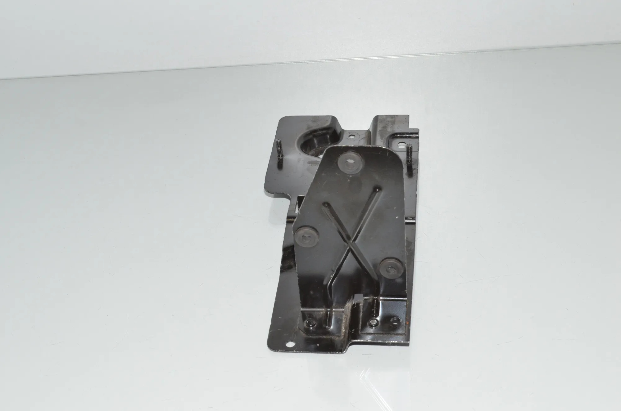Battery Holder Tray – OEM 61217592920 · BMW 6 Coupe (F13) BMW 6 Coupe (F13) 640 d 2010 – 4