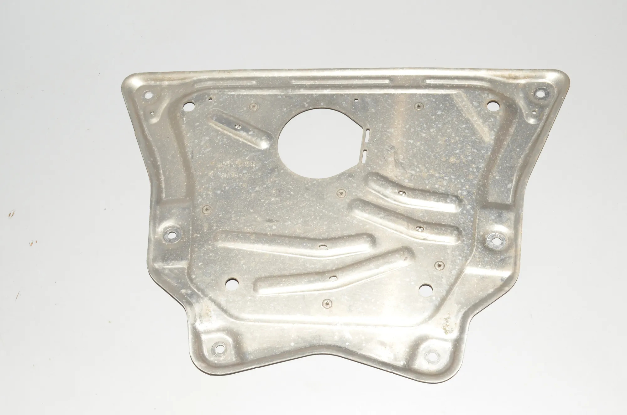 Engine Cover – OEM 6853814 · BMW X6 (F16, F86) M 50 d 2016 – 3