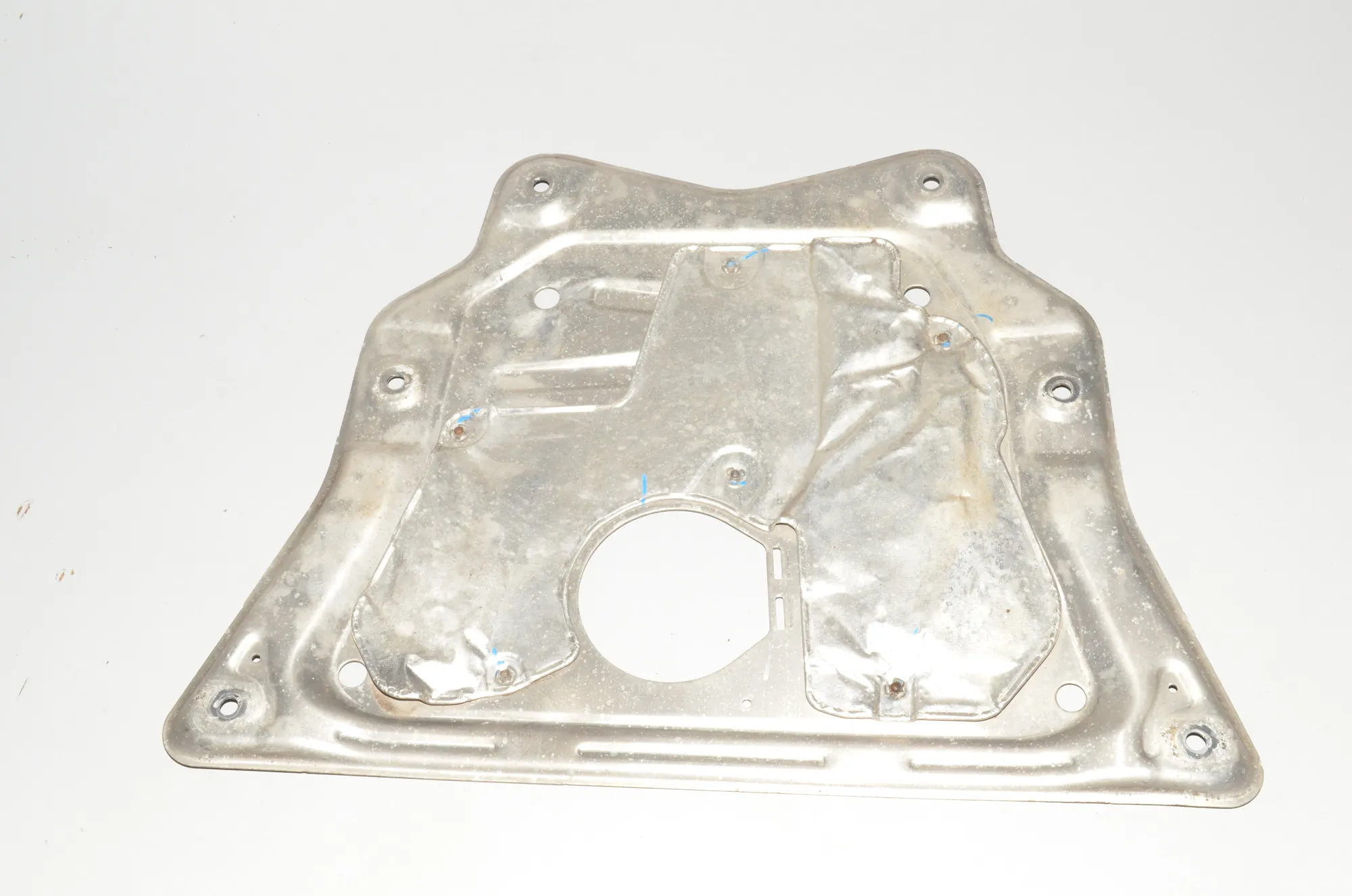Engine Cover – OEM 6853814 · BMW X6 (F16, F86) M 50 d 2016