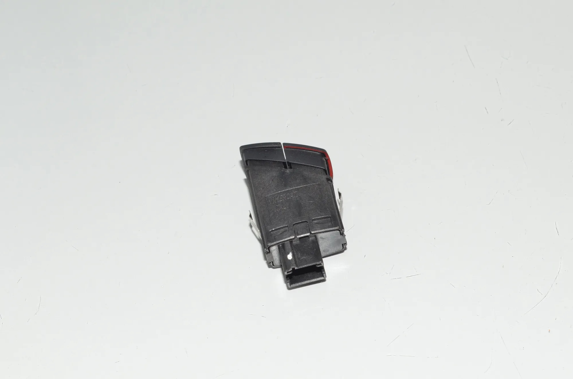 Hazard Button – OEM 9231786 · BMW 2 Coupe (F22, F87) 220 i 2014 – 4