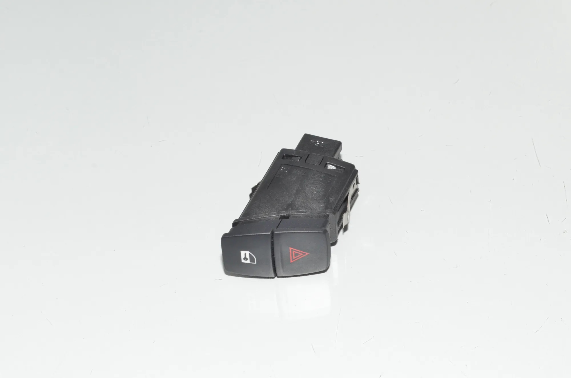 Hazard Button – OEM 9231786 · BMW 2 Coupe (F22, F87) 220 i 2014