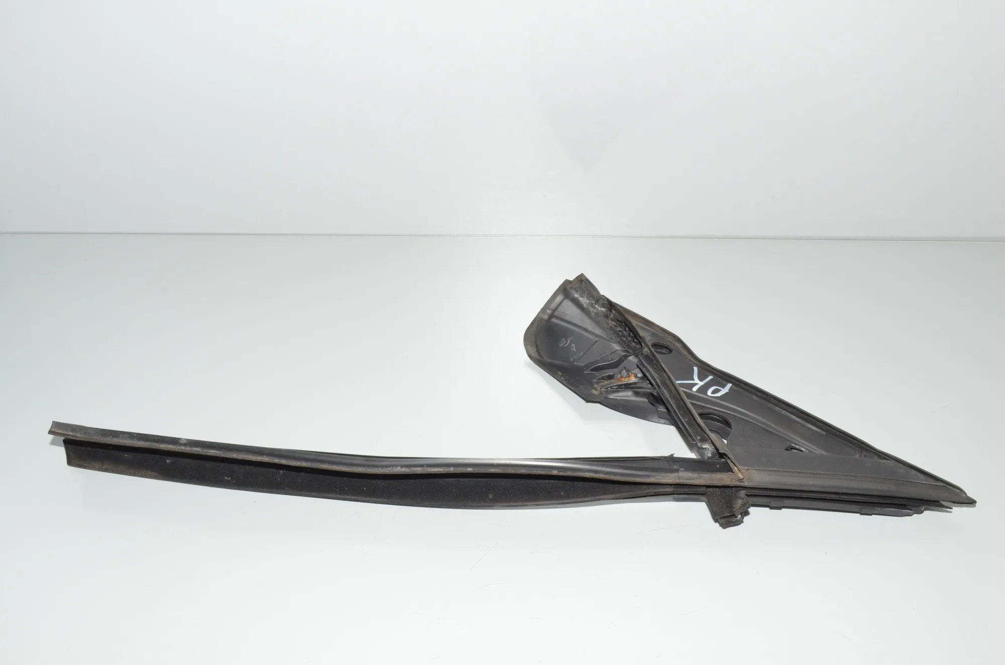 Front Left Door Seal Rubber – OEM 7268419 · BMW 2 Coupe (F22, F87) 220 i 2014 – 4