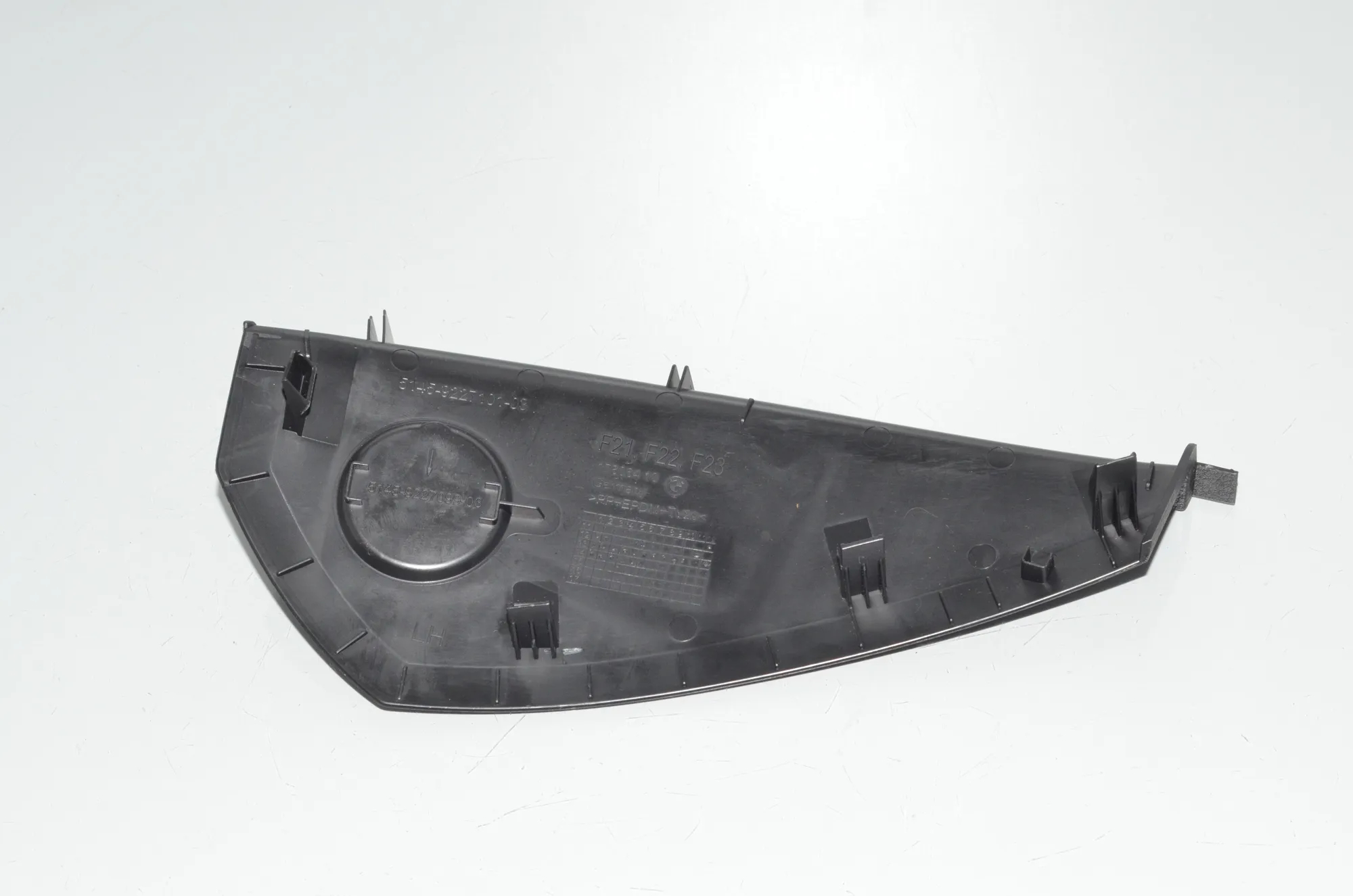 Dashboard Side Trim – OEM 9227099 · BMW 2 Coupe (F22, F87) 220 i 2014 – 3