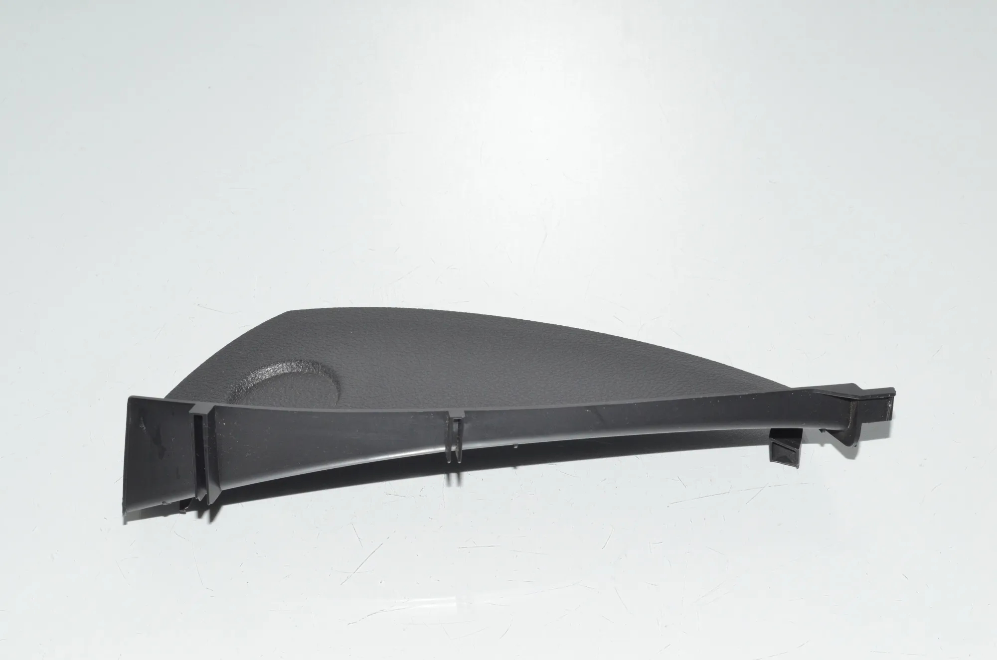 Dashboard Side Trim – OEM 9227099 · BMW 2 Coupe (F22, F87) 220 i 2014 – 2