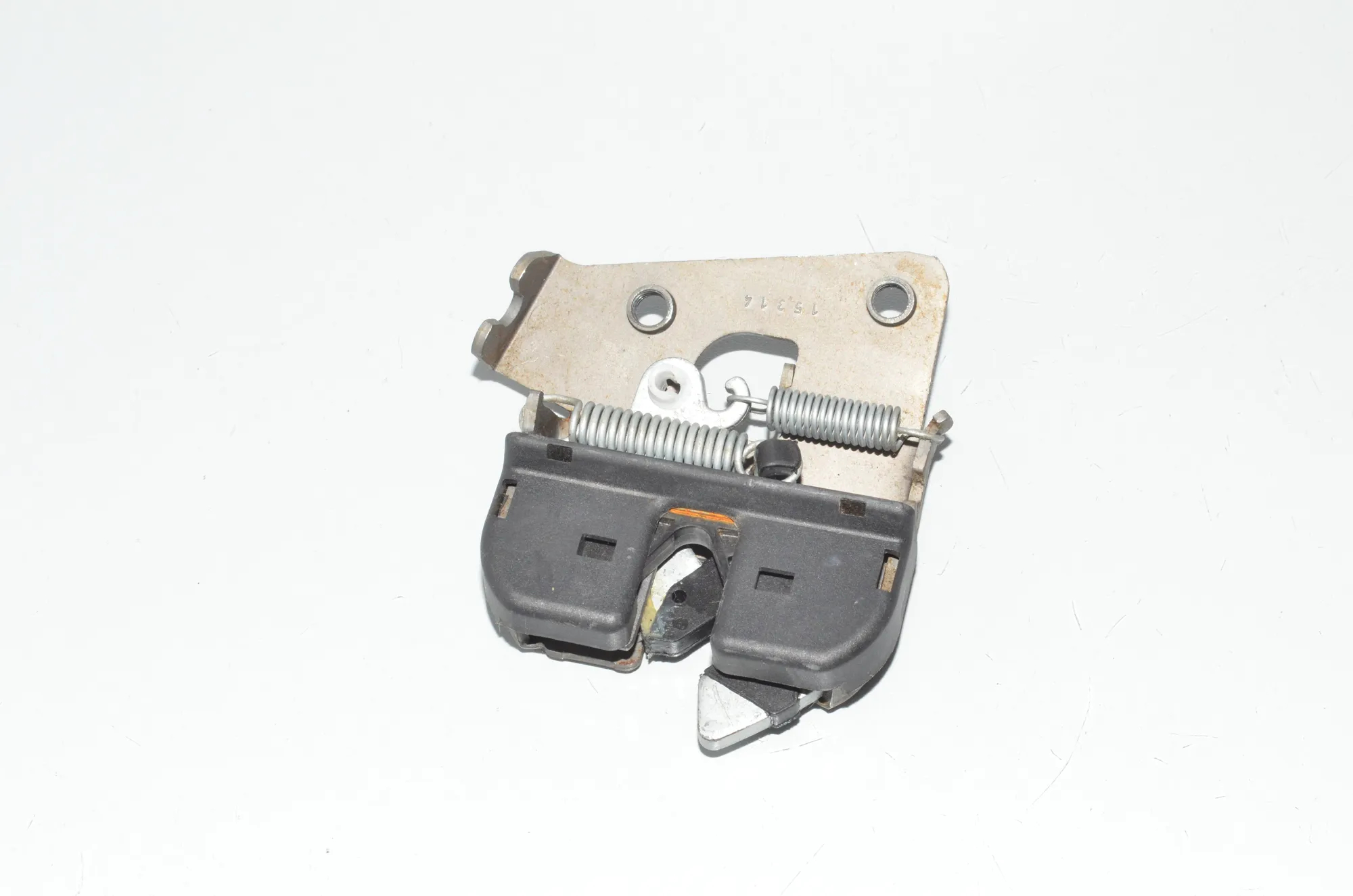 Rear Seat Backrest Lock – OEM 7112864 · BMW 2 Coupe (F22, F87) 220 i 2014 – 2
