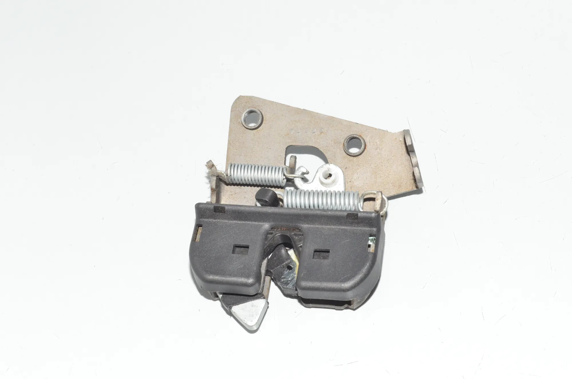 Rear Seat Backrest Lock – OEM 7112863 · BMW 2 Coupe (F22, F87) 220 i 2014 – 2