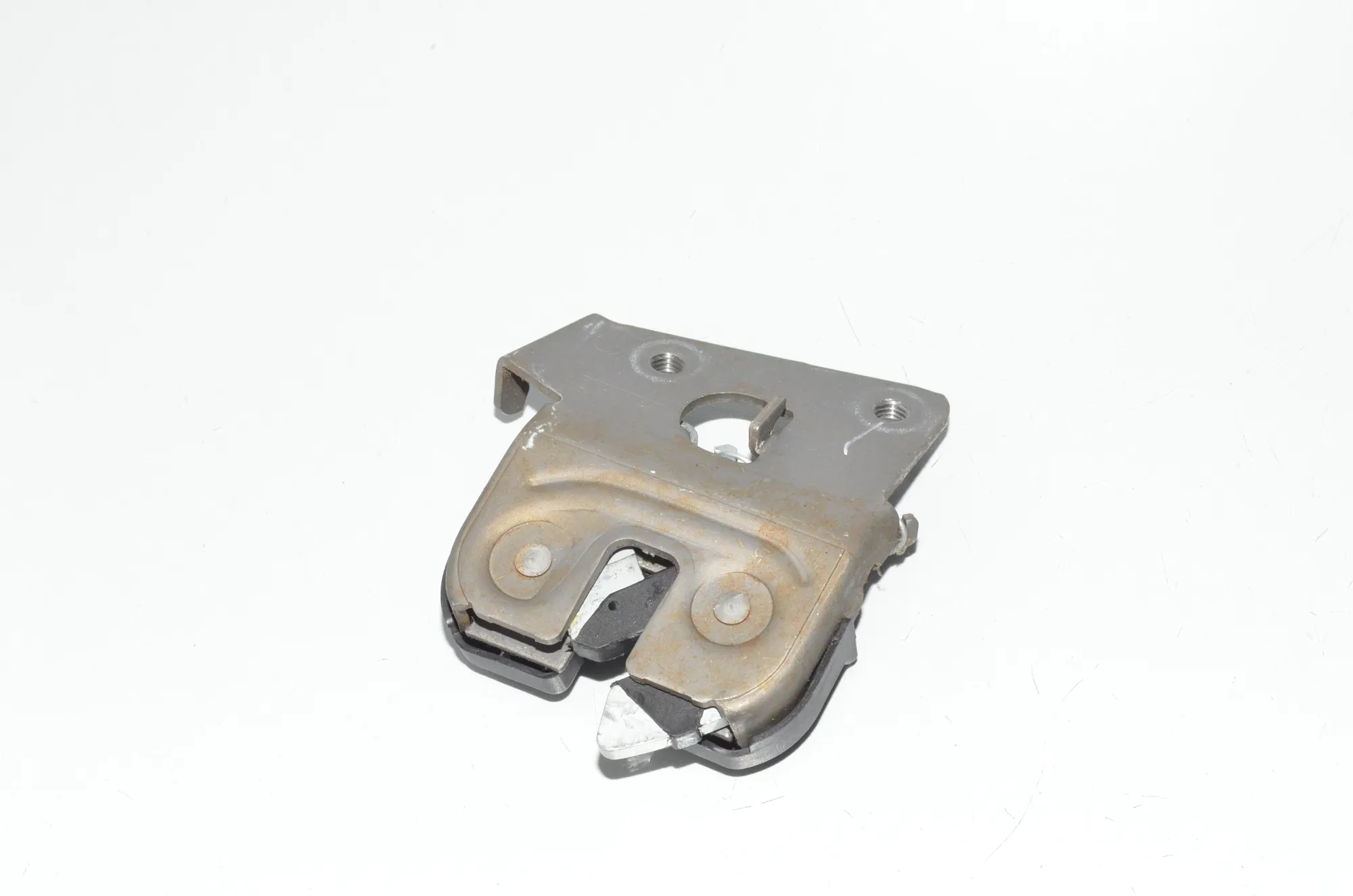 Rear Seat Backrest Lock – OEM 7112863 · BMW 2 Coupe (F22, F87) 220 i 2014 – 3