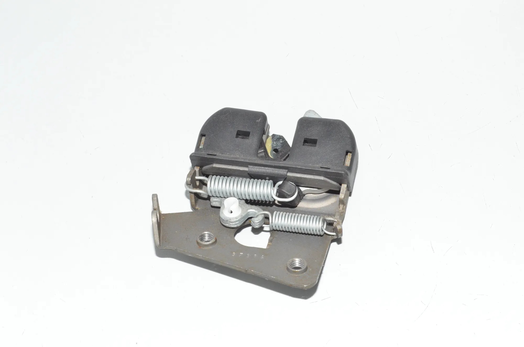 Rear Seat Backrest Lock – OEM 7112863 · BMW 2 Coupe (F22, F87) 220 i 2014