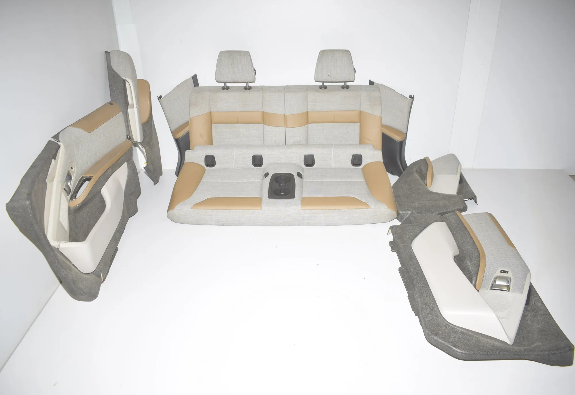 Seat set · BMW i3 (I01) Hybrid 2016 – 11
