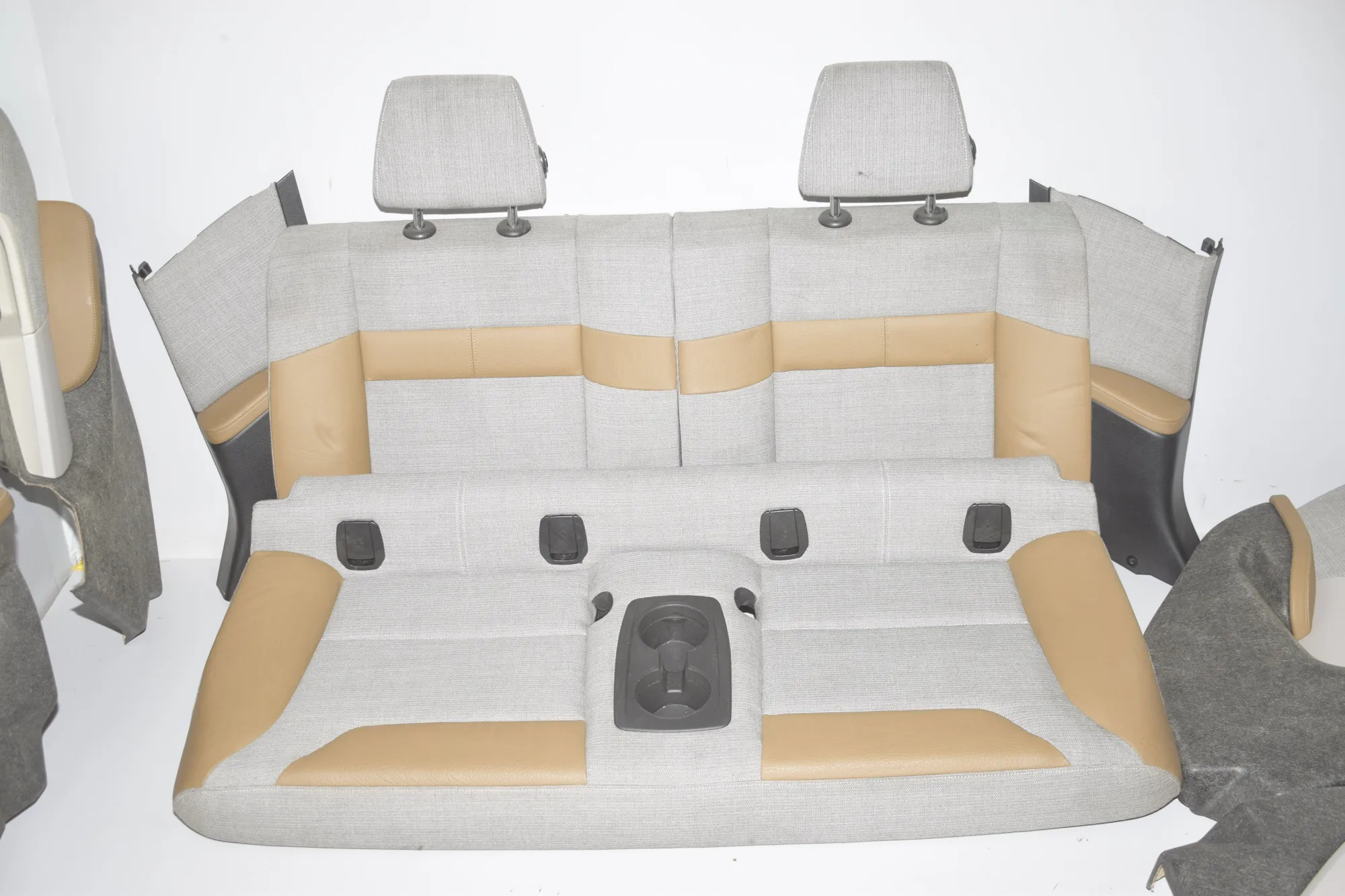 Seat set · BMW i3 (I01) Hybrid 2016 – 9