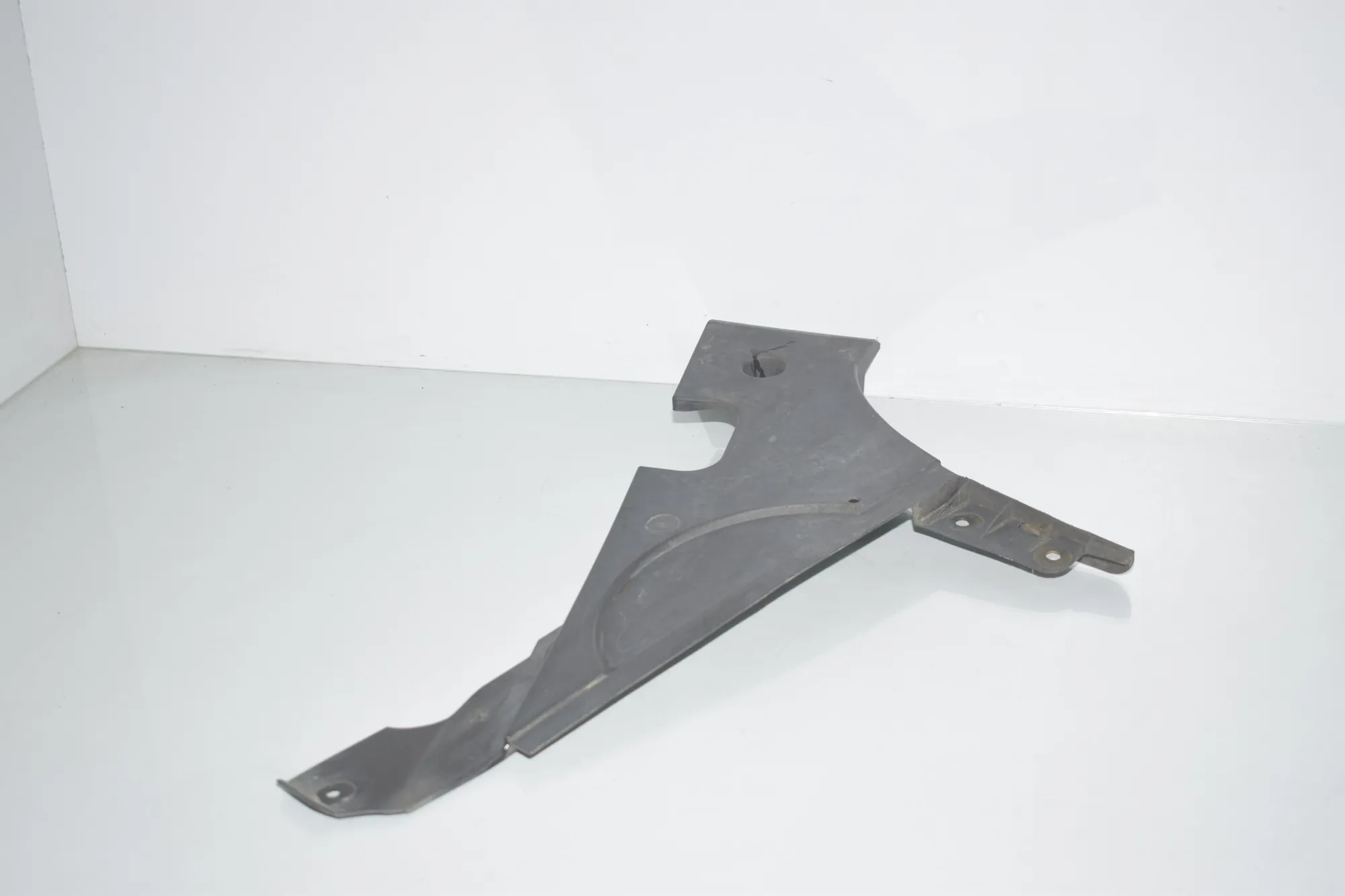 Rear Right Underbody Cover – OEM 7186722 · BMW 5 Touring (F11) M 550 d xDrive 2014 – 4