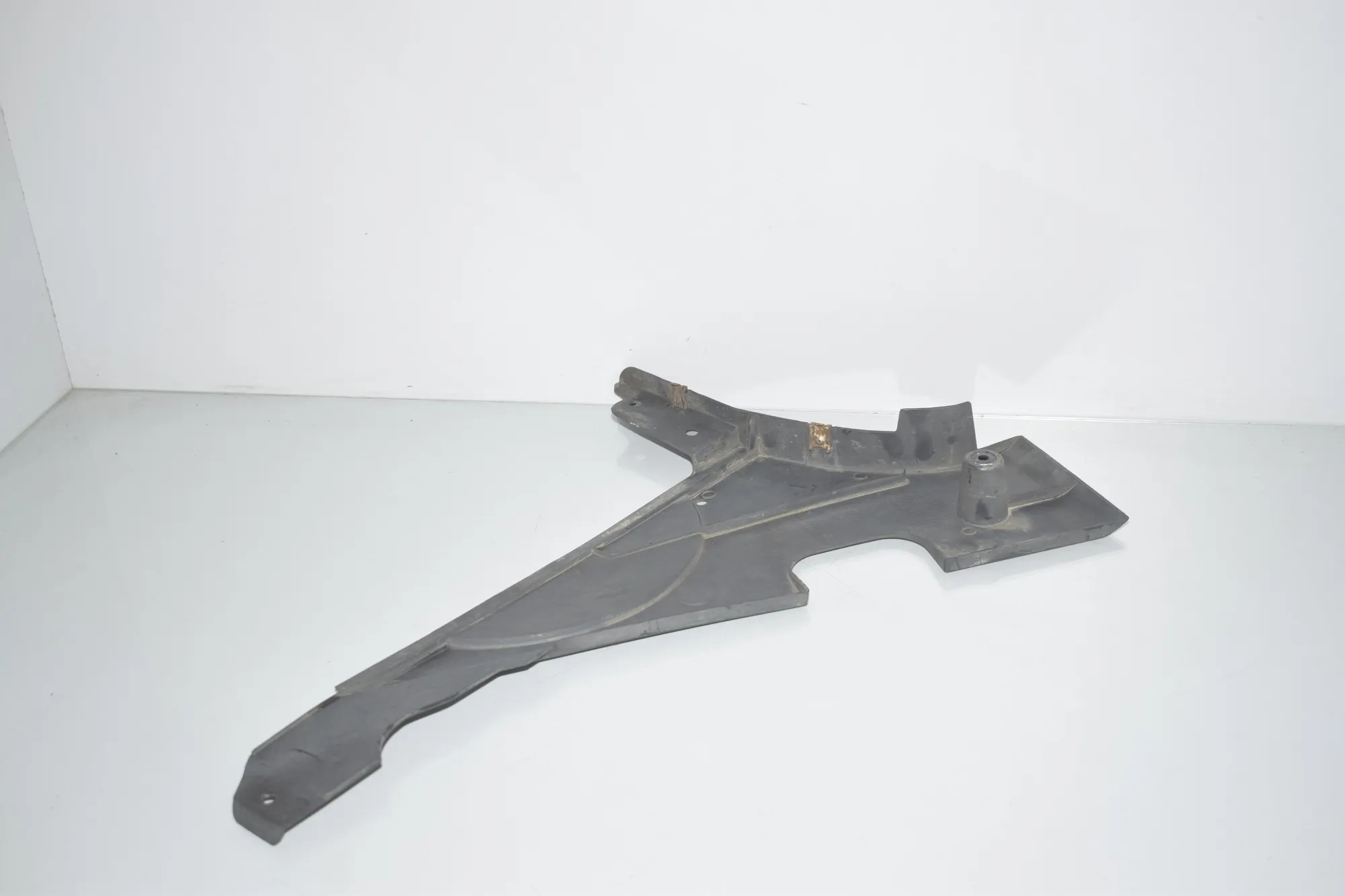 Rear Right Underbody Cover – OEM 7186722 · BMW 5 Touring (F11) M 550 d xDrive 2014 – 2