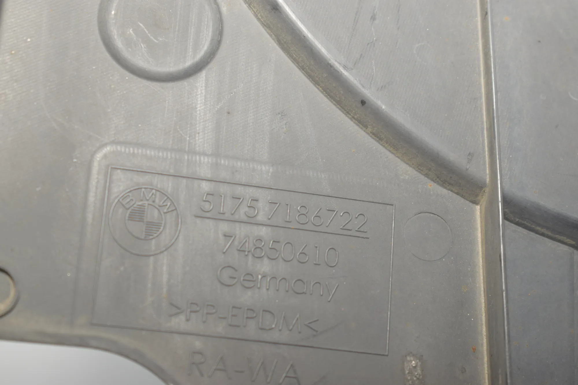 Rear Right Underbody Cover – OEM 7186722 · BMW 5 Touring (F11) M 550 d xDrive 2014 – 5