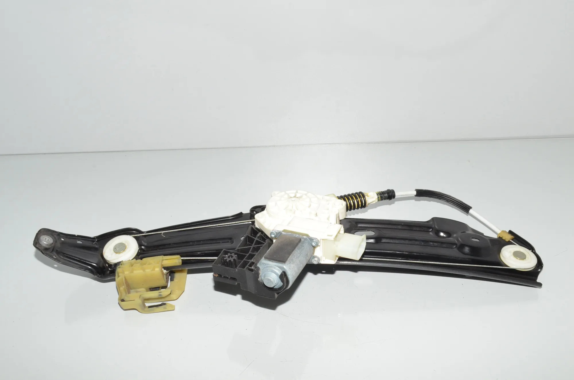 Rear Left Door Window Regulator – OEM 7271563 · BMW 5 Touring (F11) M 550 d xDrive 2014 – 4