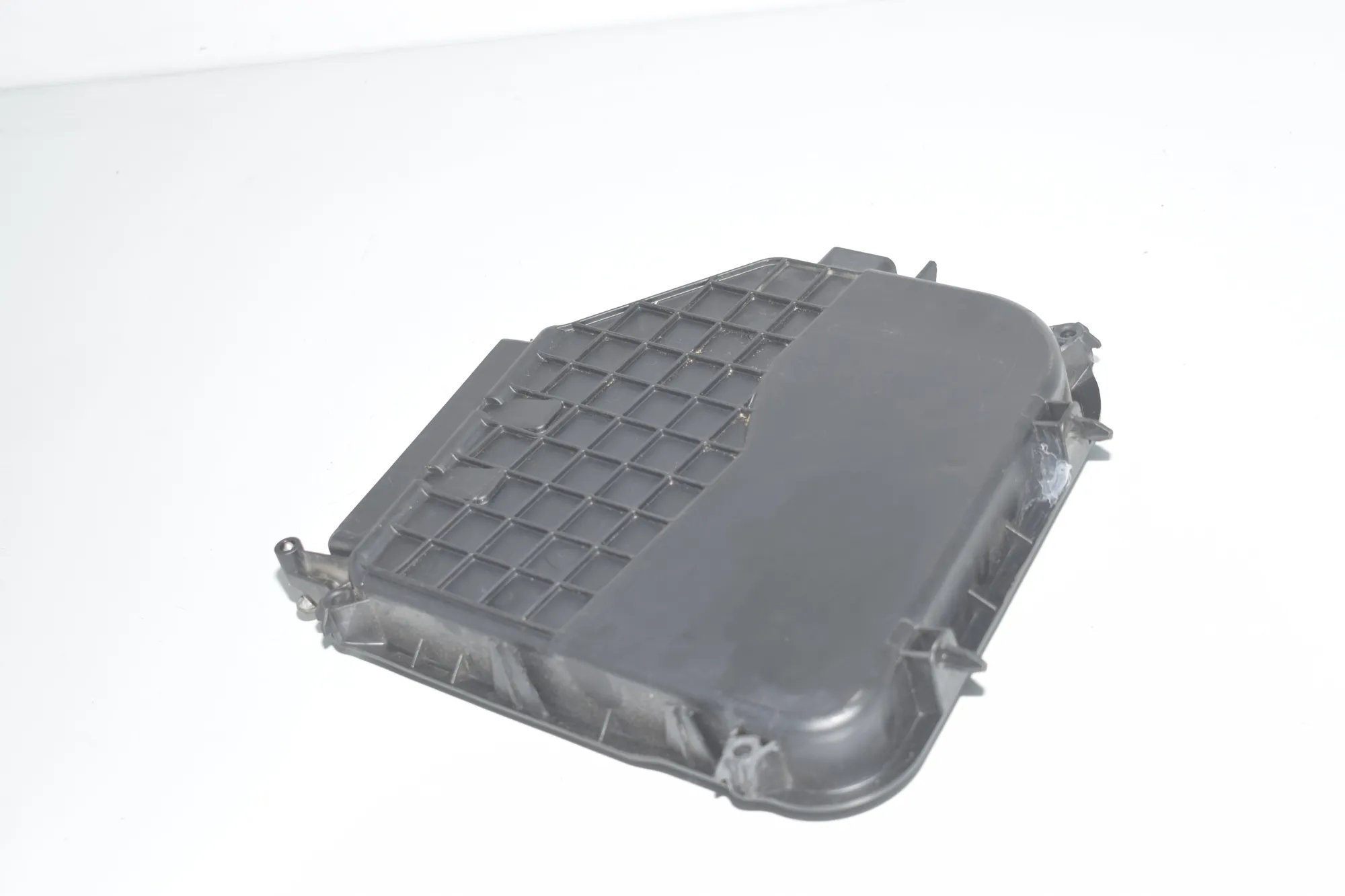 Fuse Box Cover – OEM 7555152 · BMW 5 Touring (F11) M 550 d xDrive 2014 – 3