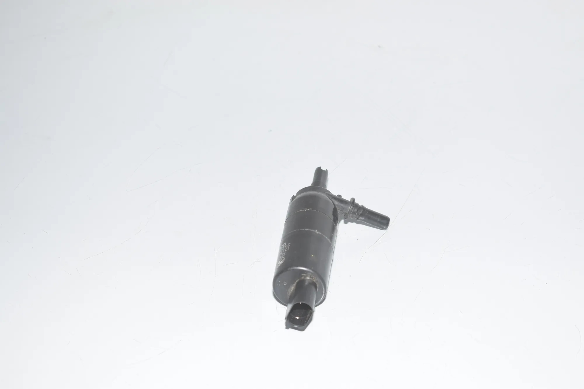 Headlight Washer Motor – OEM 7217792 · BMW 5 Touring (F11) M 550 d xDrive 2014 – 3