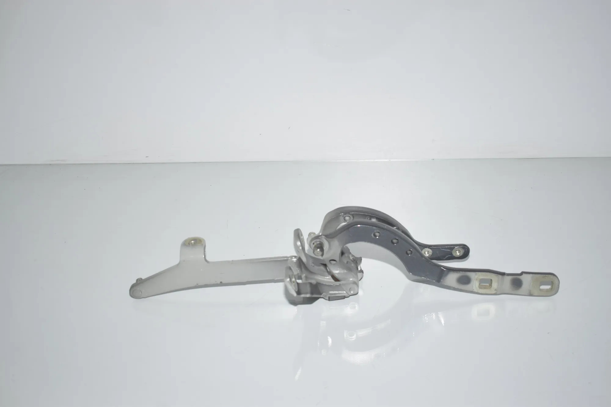Right Side Bootlid Hinge – OEM 7206642 · BMW 5 Touring (F11) M 550 d xDrive 2014 – 2