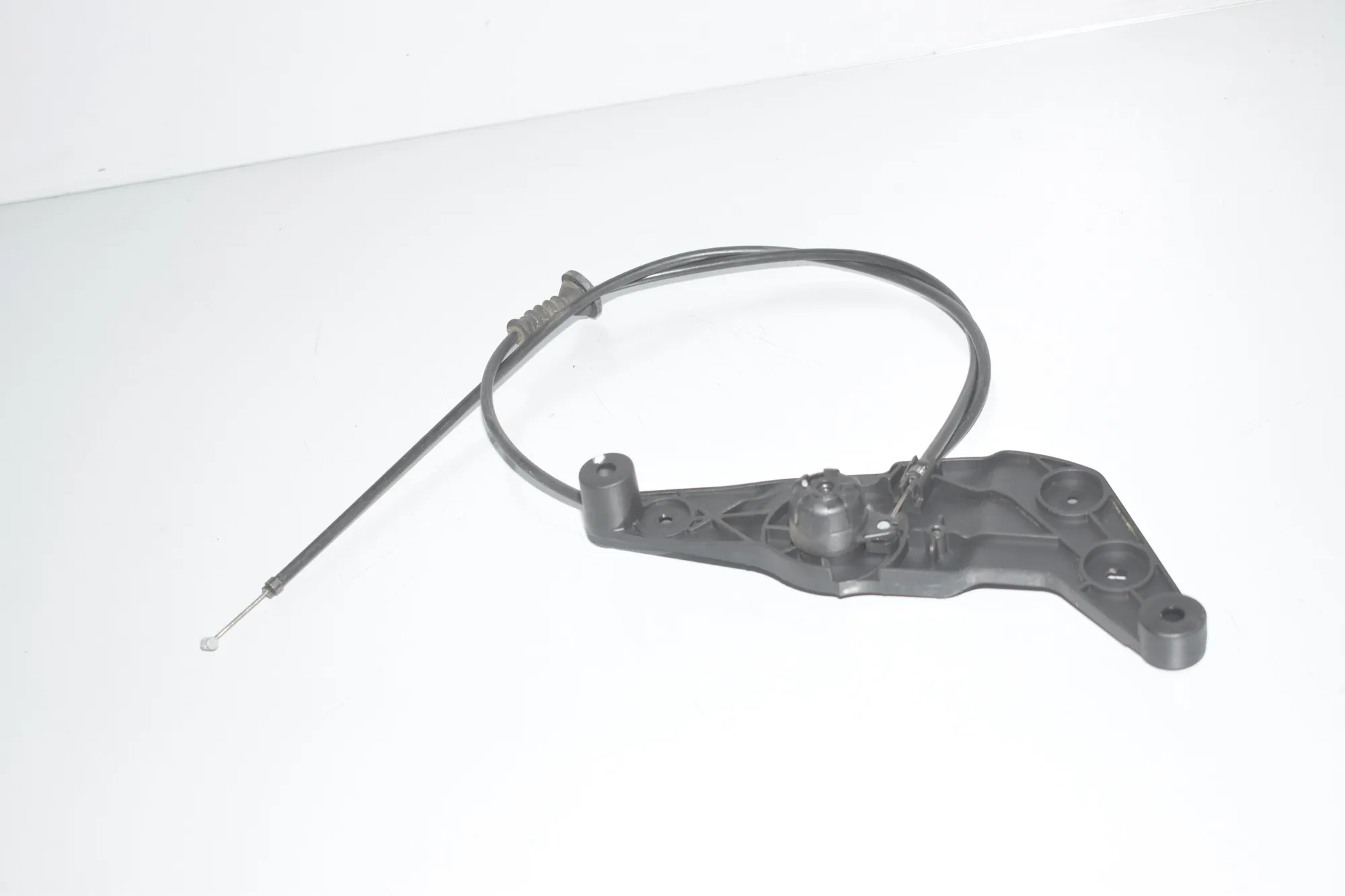 Bonnet Release Handle – OEM 9114002 · BMW 5 Touring (F11) M 550 d xDrive 2014