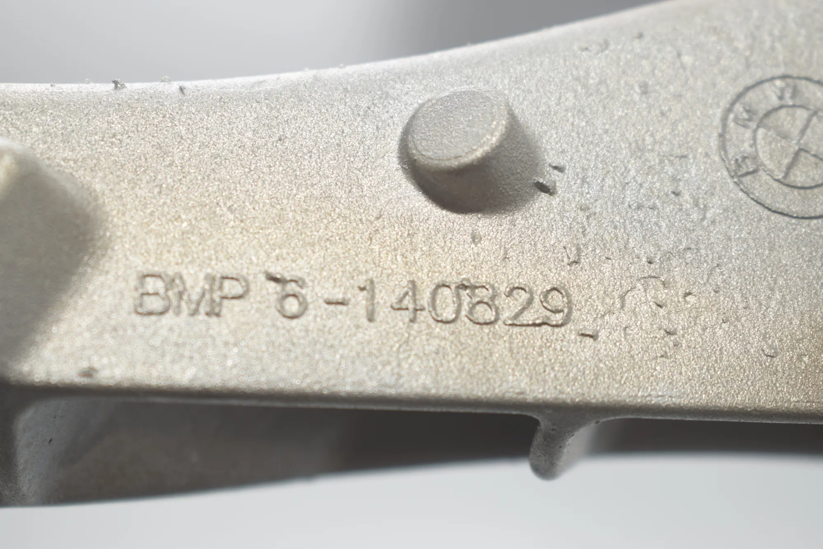 Other Body Parts – OEM 6140829 · BMW 5 Touring (F11) M 550 d xDrive 2014 – 4