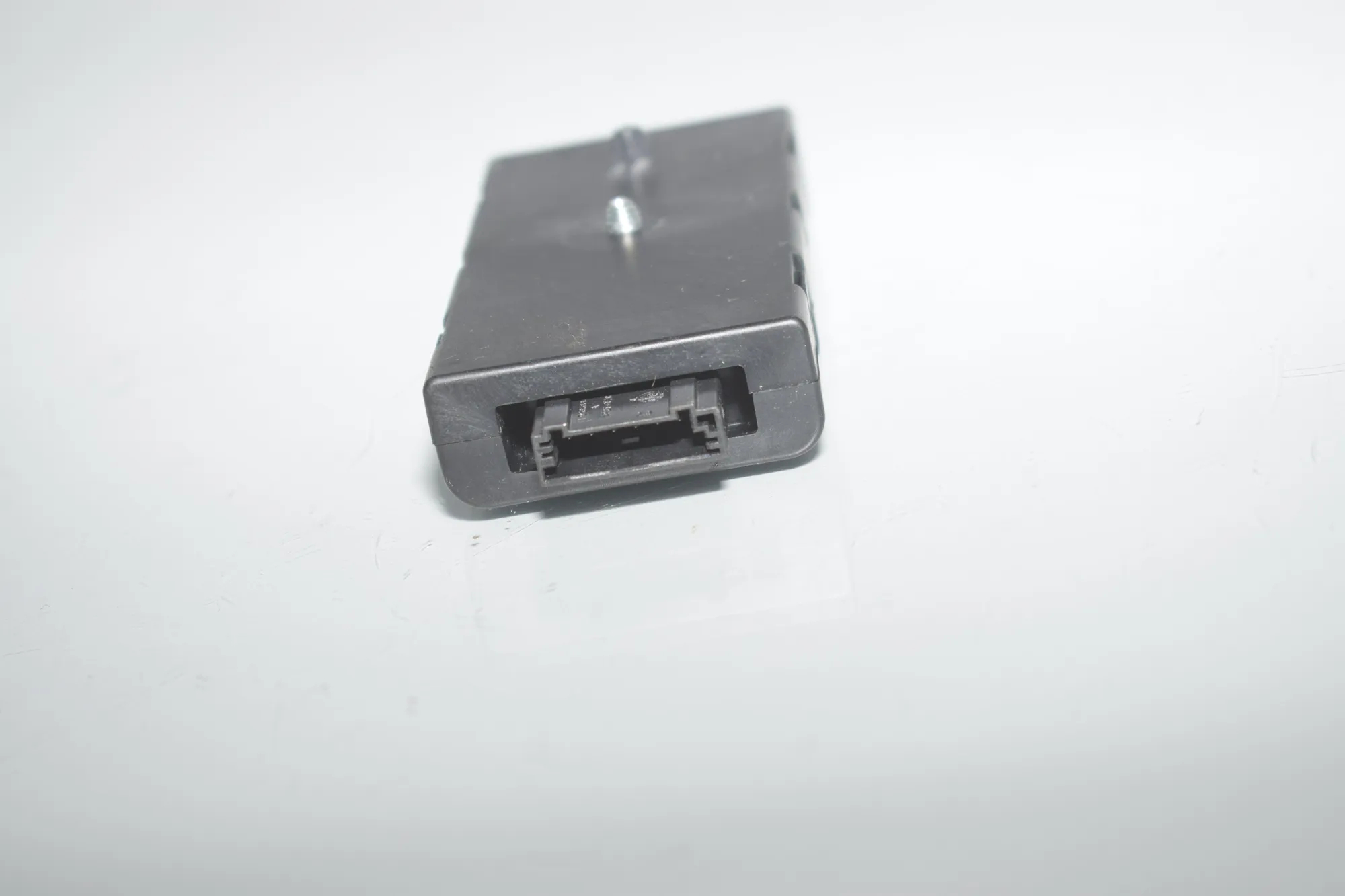 Antenna Amplifier – OEM 9199865 · BMW 5 Touring (F11) M 550 d xDrive 2014 – 5
