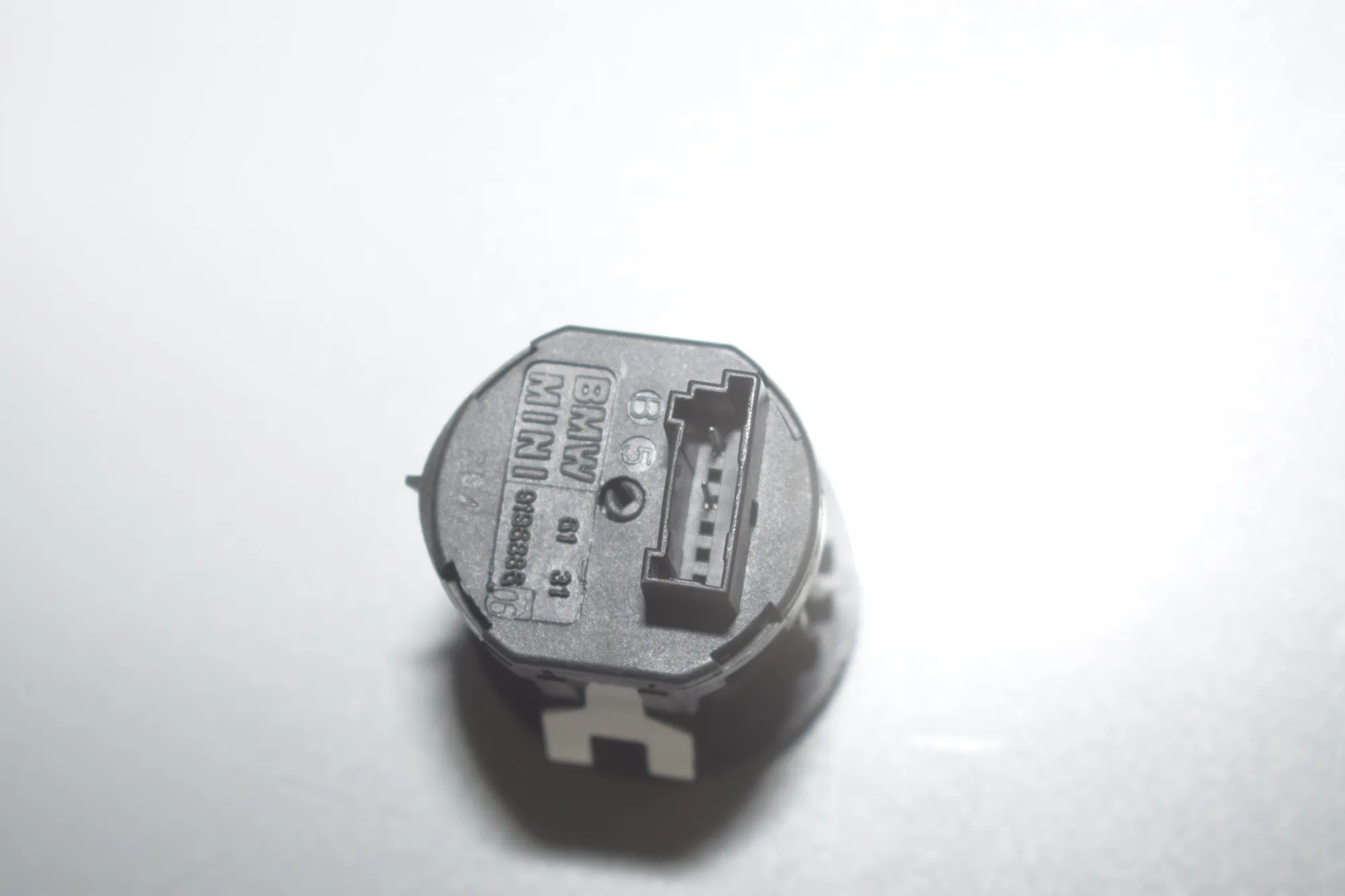 SRS Switch – OEM 9196886 · BMW 5 Touring (F11) M 550 d xDrive 2014 – 6