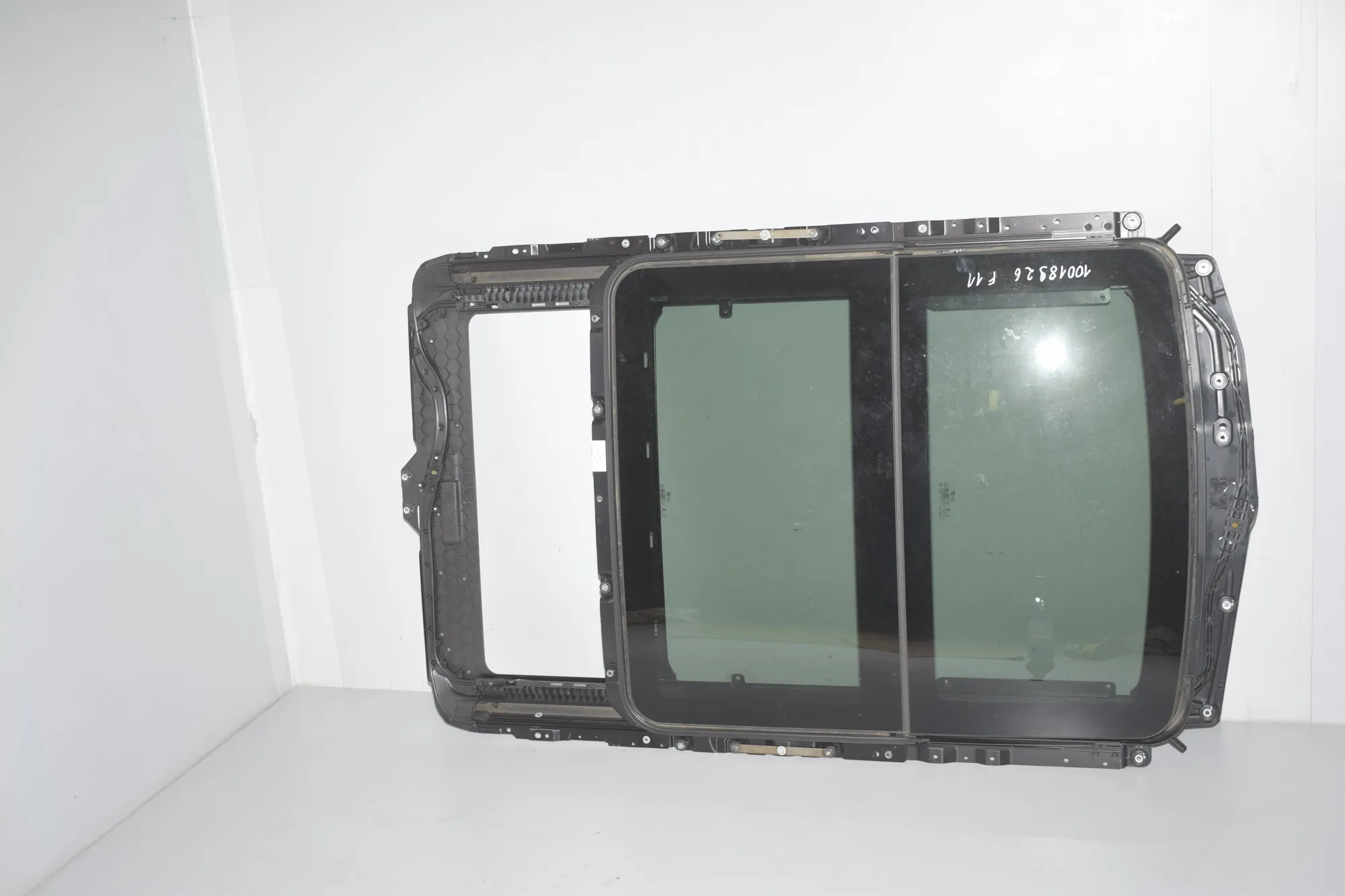 Sunroof – OEM 8038192 · BMW 5 Touring (F11) M 550 d xDrive 2014 – 5