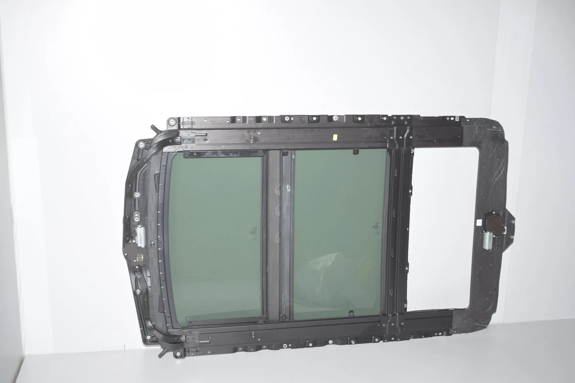 Sunroof – OEM 8038192 · BMW 5 Touring (F11) M 550 d xDrive 2014 – 9