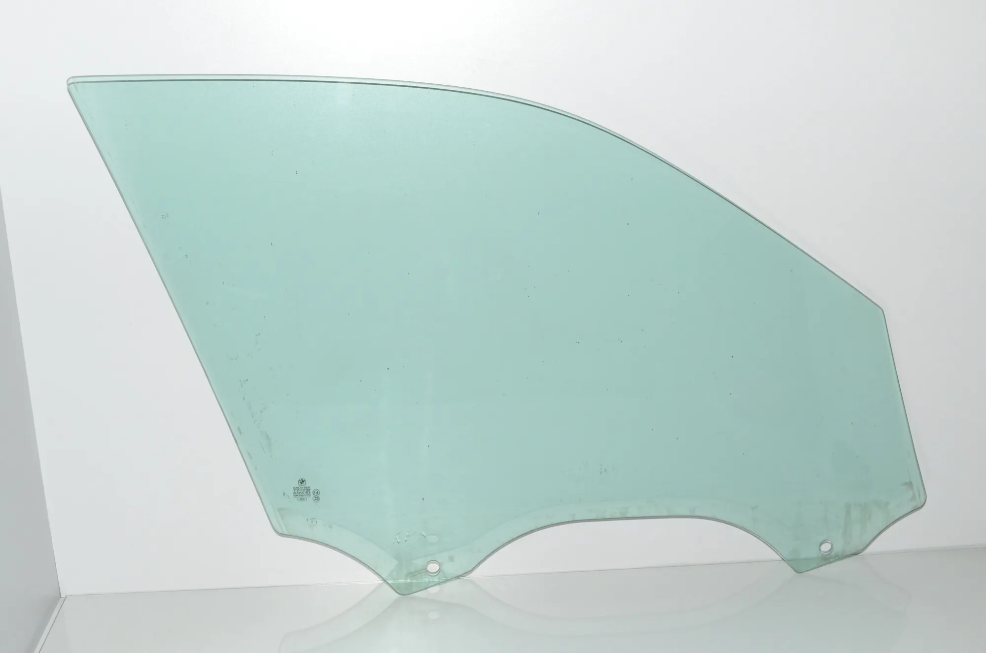 Front Left Door Window – OEM 7137013 · BMW X5 (E70) M 50 d 2013 – 2