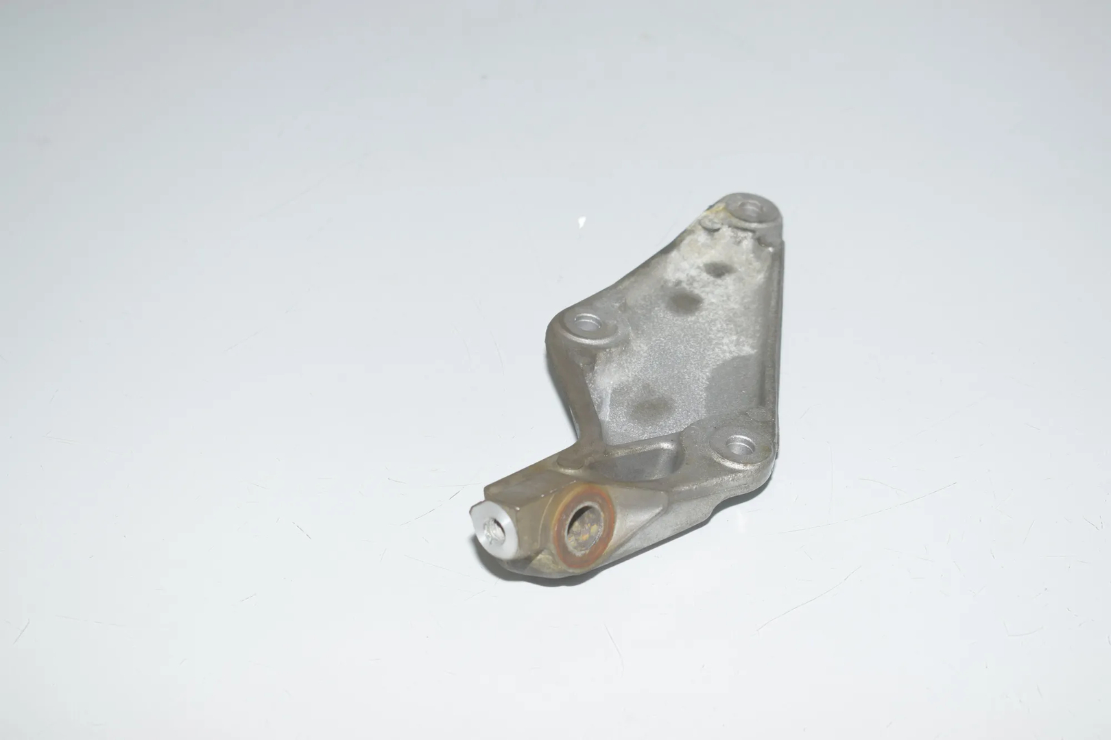 Gearbox Mount Bracket – OEM 6788559 · BMW 5 Touring (F11) M 550 d xDrive 2014 – 3