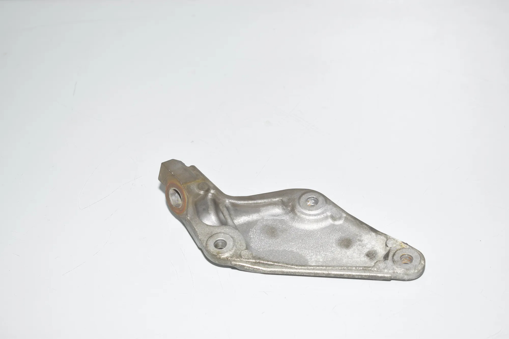 Gearbox Mount Bracket – OEM 6788559 · BMW 5 Touring (F11) M 550 d xDrive 2014 – 2