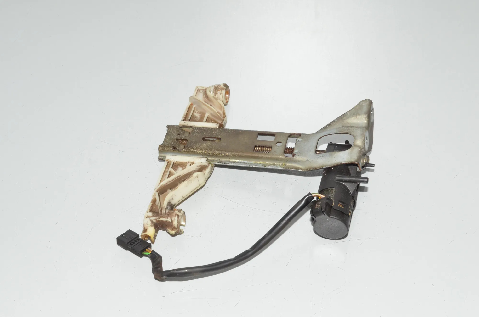 Front Right Seat Control Motor – OEM 9155769 · BMW X5 (E70) M 50 d 2013 – 3