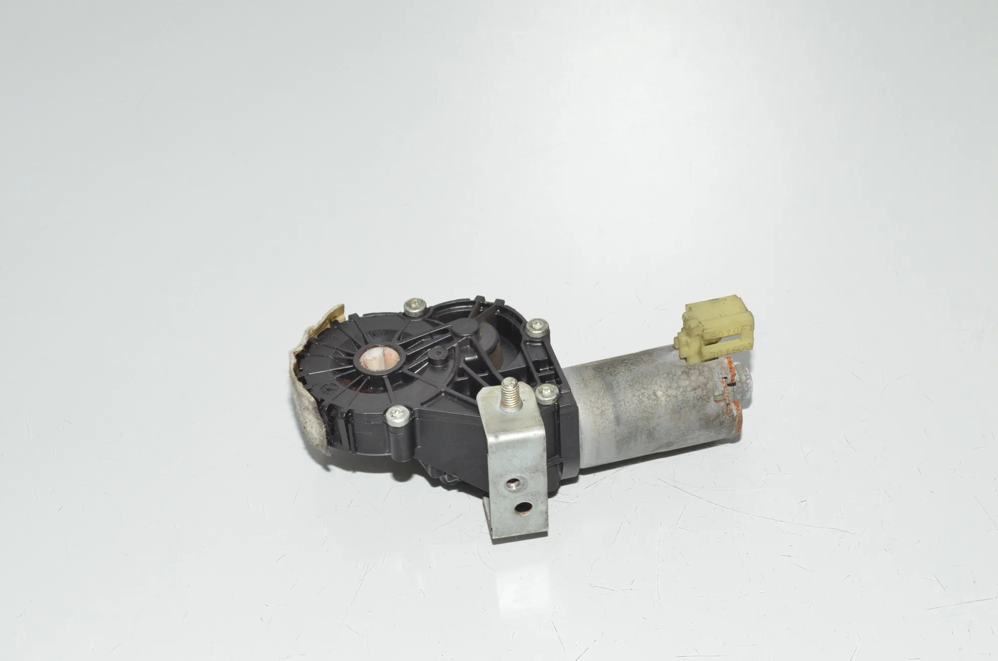 Front Right Seat Control Motor – OEM 0390204002 · BMW X5 (E70) M 50 d 2013 – 2
