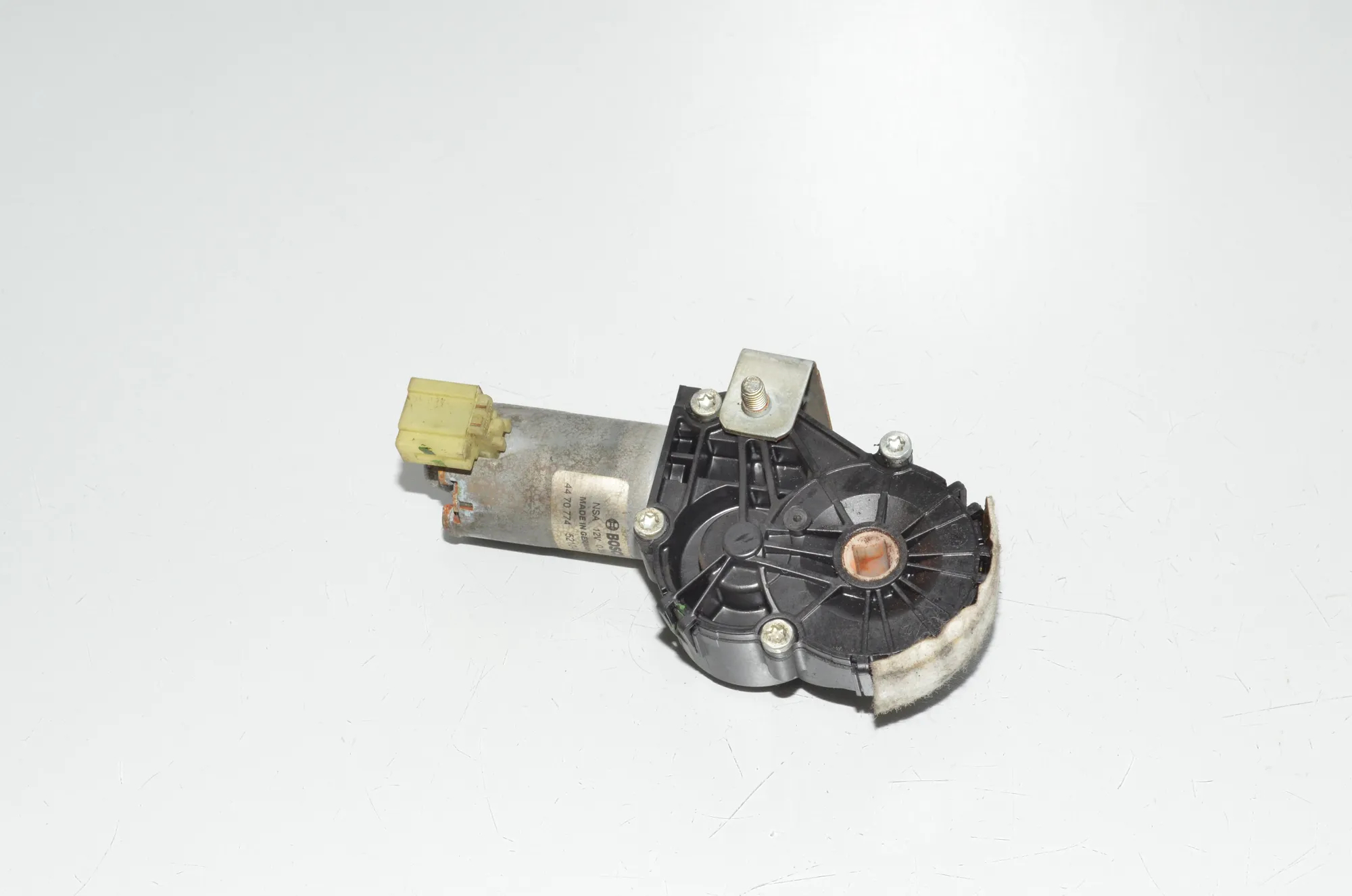 Front Right Seat Control Motor – OEM 0390204002 · BMW X5 (E70) M 50 d 2013 – 3