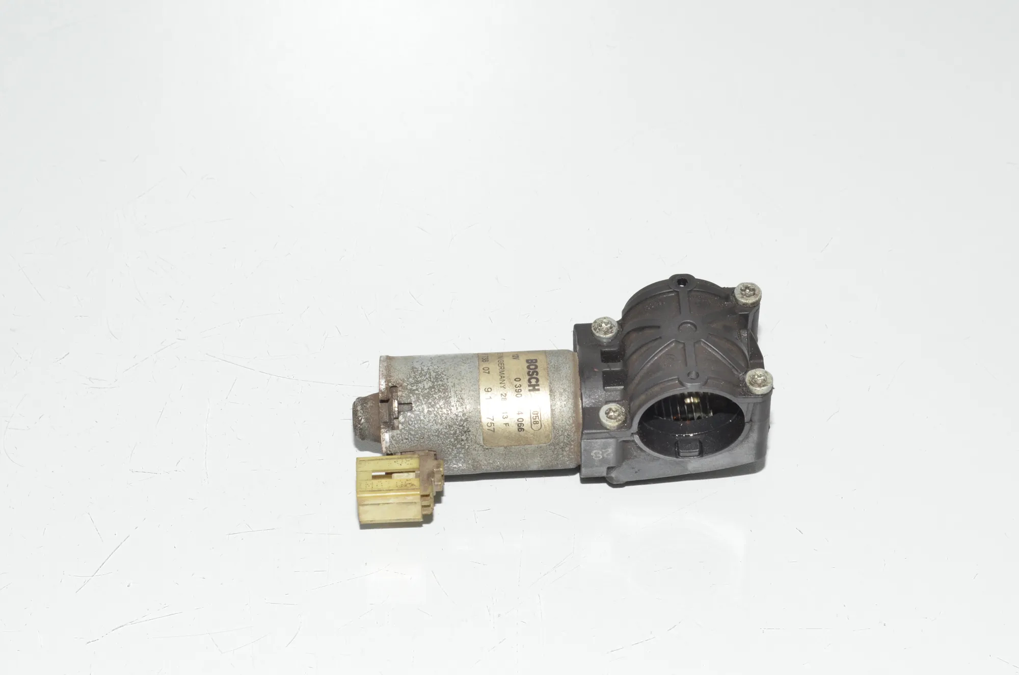 Front Left Seat Control Motor – OEM 9168757 · BMW X5 (E70) M 50 d 2013 – 2