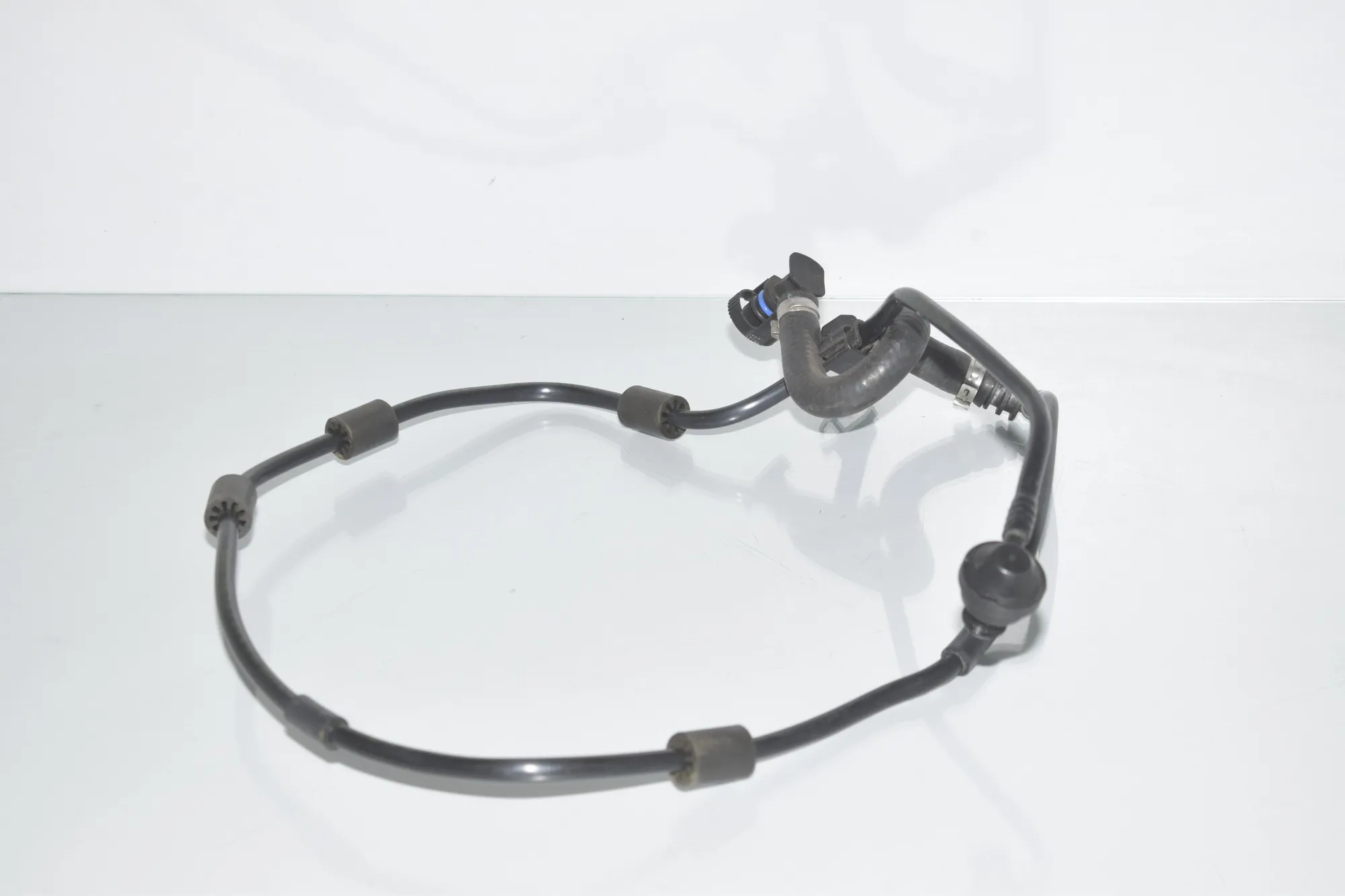 Coolant Hose Pipe – OEM 8000453 · BMW 5 (F10) M5 2015