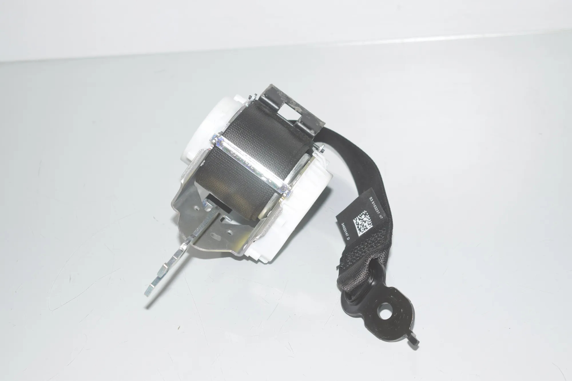 Rear Left Seatbelt – OEM 9163237 · BMW 5 (F10) M5 2015