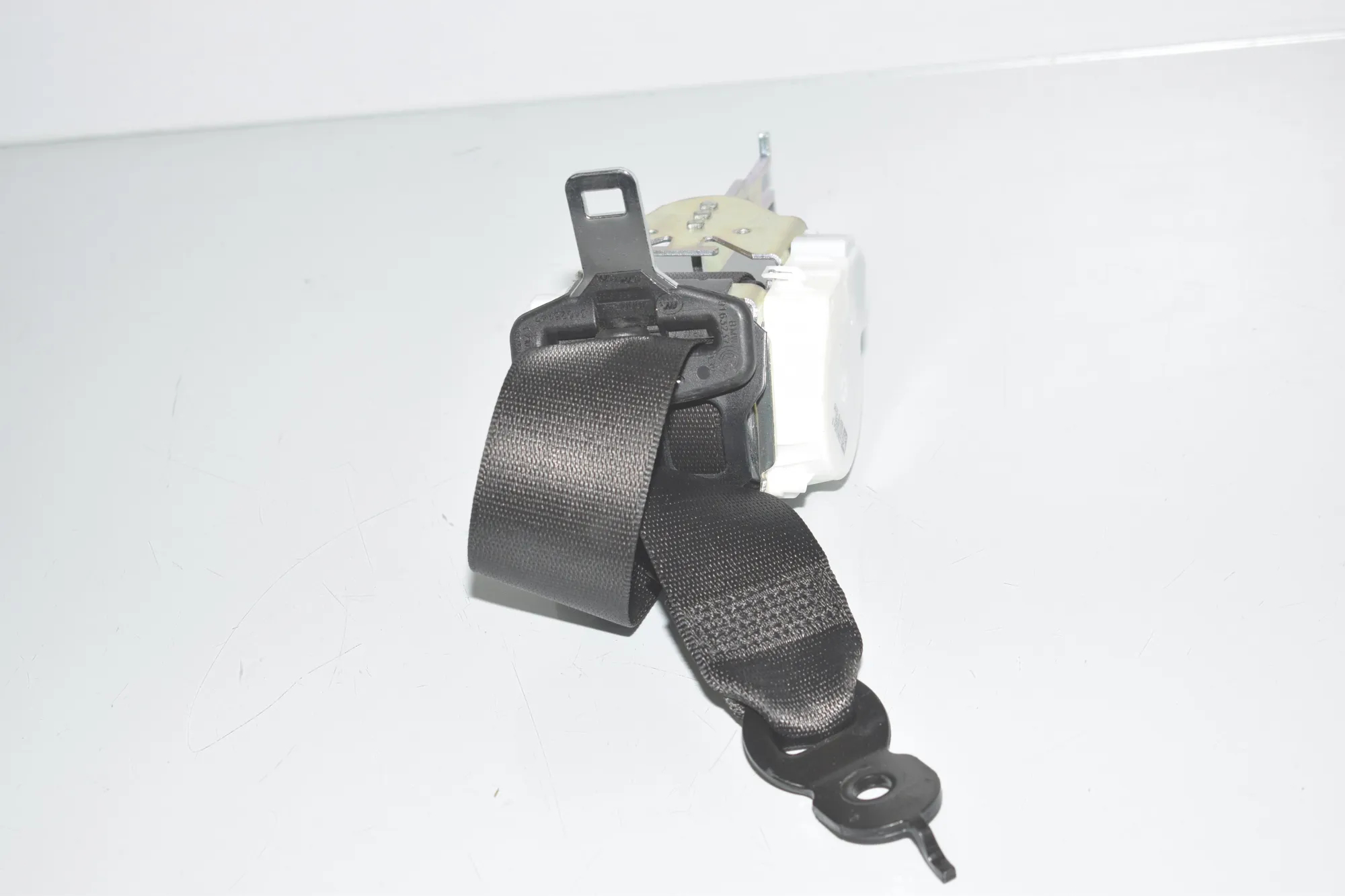 Rear Left Seatbelt – OEM 9163237 · BMW 5 (F10) M5 2015 – 3