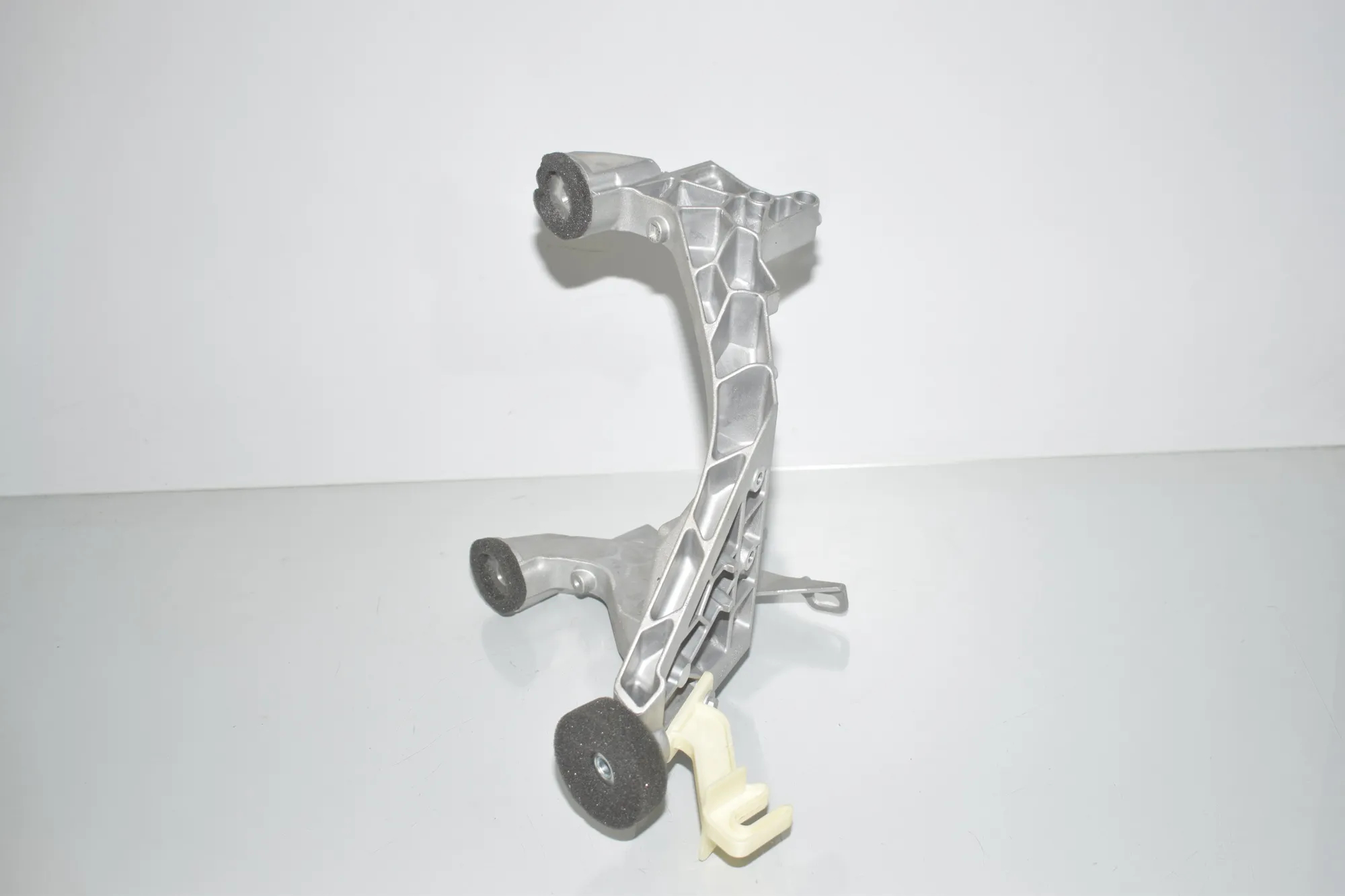 Other Body Parts – OEM 6140829 · BMW 5 (F10) M5 2015 – 4