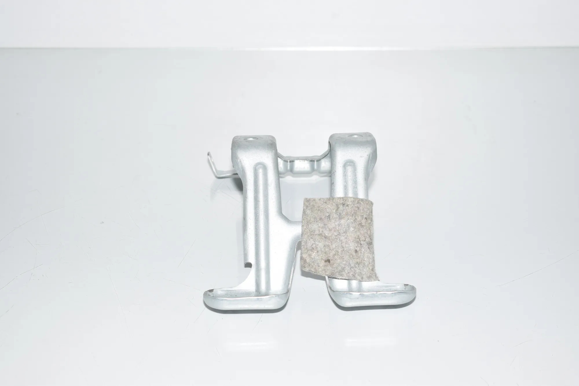 Bracket – OEM 9171542 · BMW 5 (F10) M5 2015 – 2