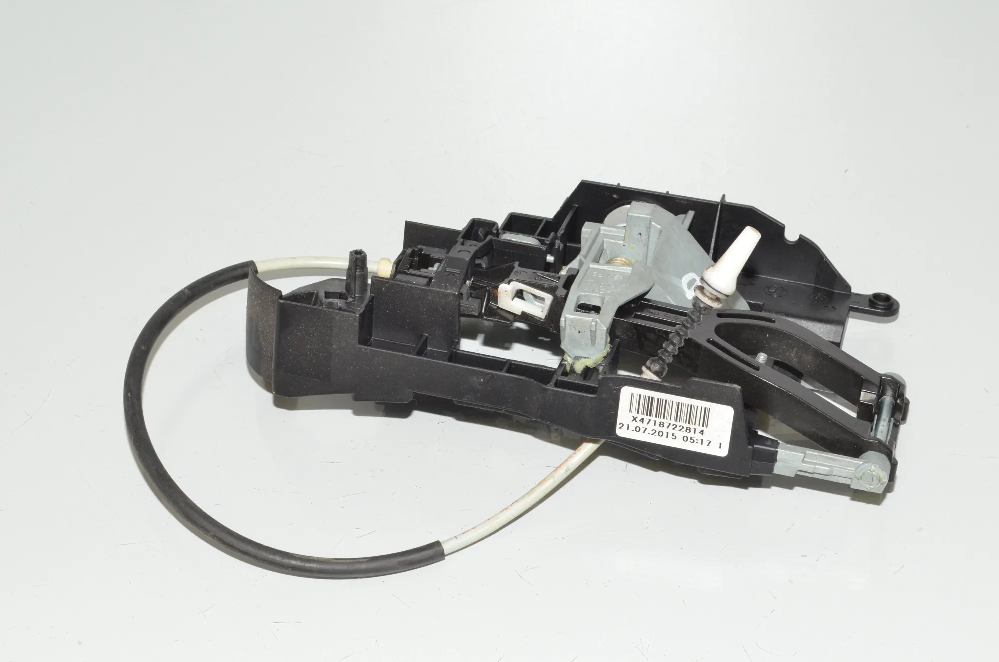 Front Right Door Interior Handle Frame – OEM 7187228 · BMW 5 (F10) M5 2015 – 4