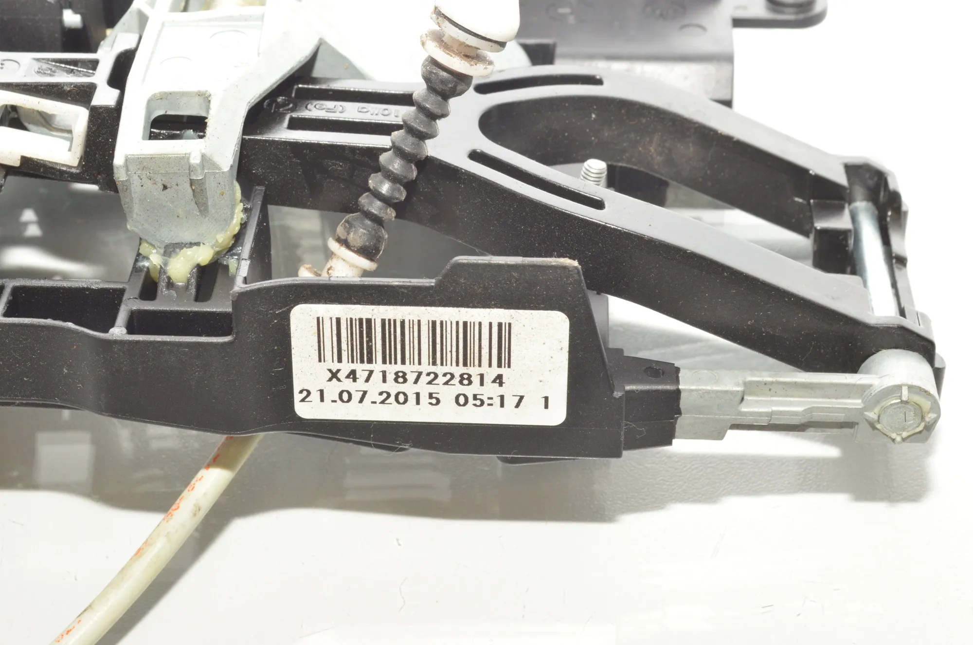 Front Right Door Interior Handle Frame – OEM 7187228 · BMW 5 (F10) M5 2015 – 5