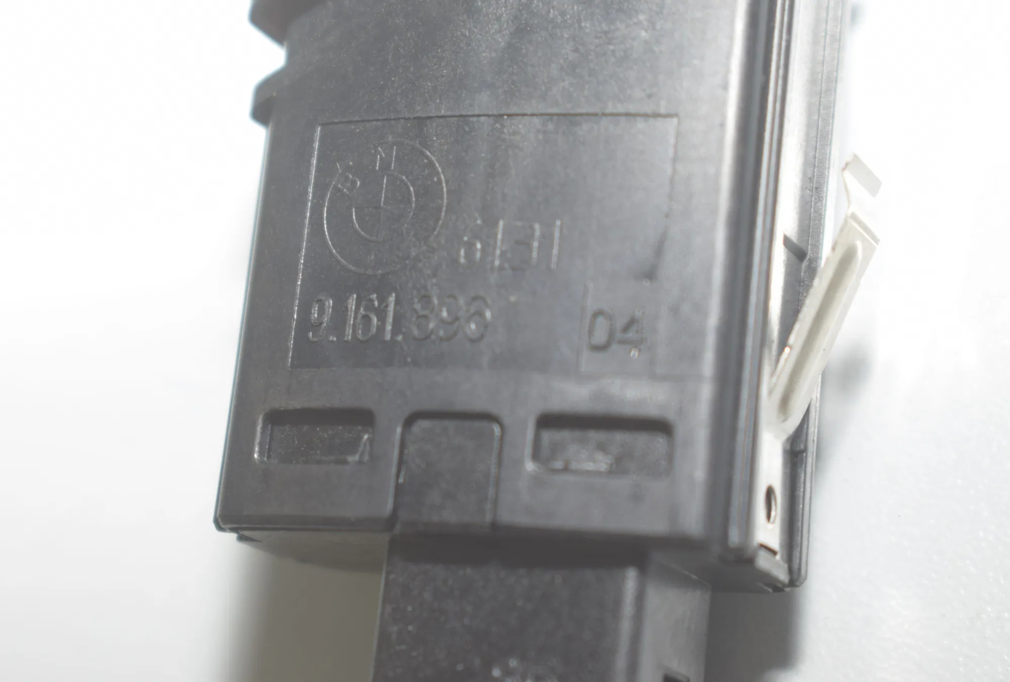 Hazard Button – OEM 9161896 · BMW 5 (F10) M5 2015 – 6